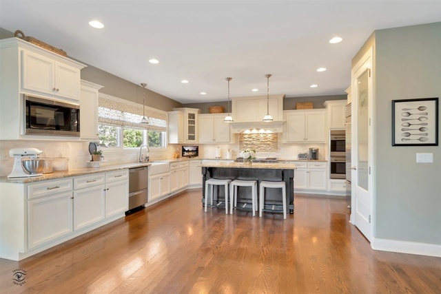 Mokena, Illinois, 60448, United States, 4 Bedrooms Bedrooms, ,3 BathroomsBathrooms,Residential,For Sale,1864687