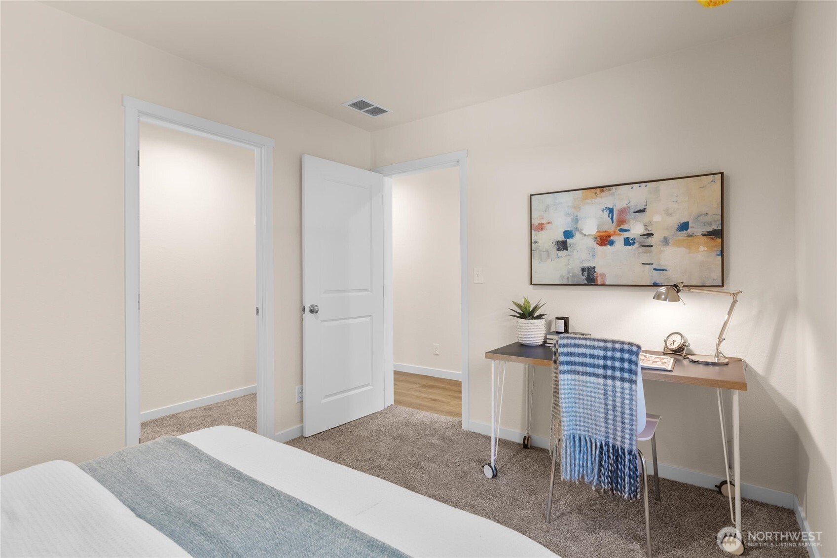 Bothell, Washington, 98012, United States, 2 Bedrooms Bedrooms, ,2 BathroomsBathrooms,Residential,For Sale,1777318
