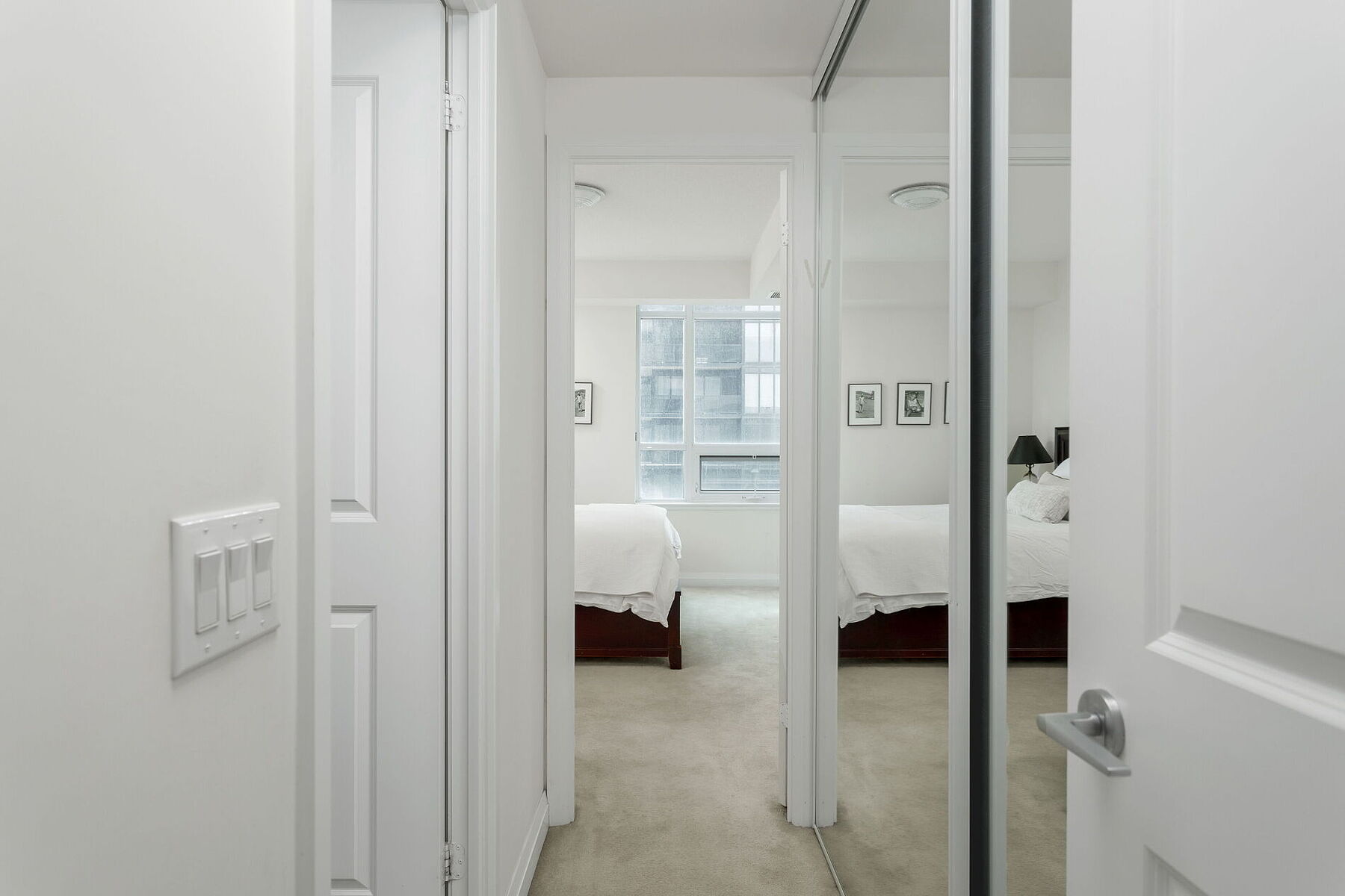  Spacious and Bright Condo - 物件實景