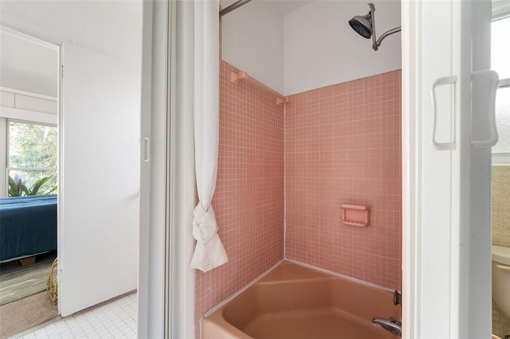 Gainesville, Florida, 32605, United States, 4 Bedrooms Bedrooms, ,3 BathroomsBathrooms,Residential,For Sale,1989463