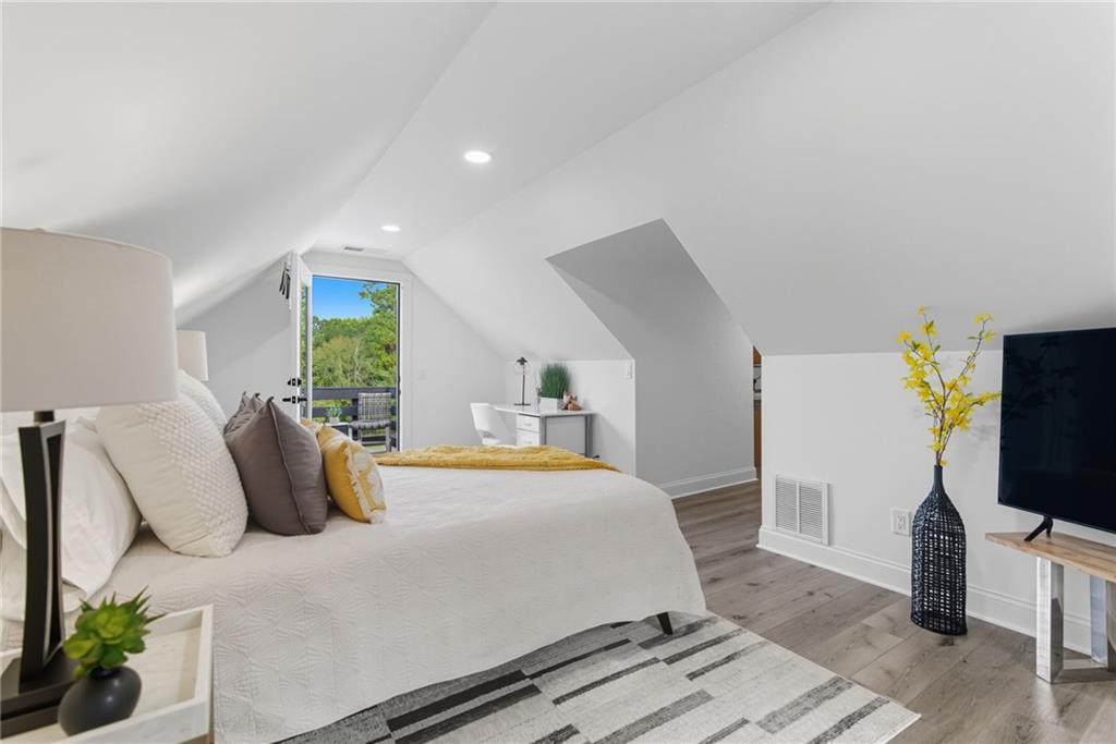 Alpharetta, Georgia, 30005, United States, 4 Bedrooms Bedrooms, ,6 BathroomsBathrooms,Residential,For Sale,1983404