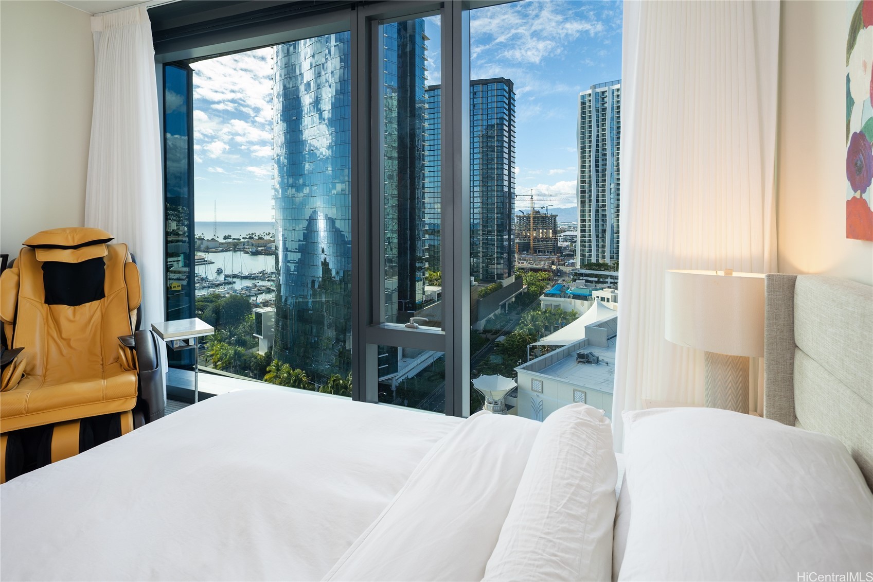 Honolulu, Hawaii, 96814, United States, 3 Bedrooms Bedrooms, ,3 BathroomsBathrooms,Residential,For Sale,2003362