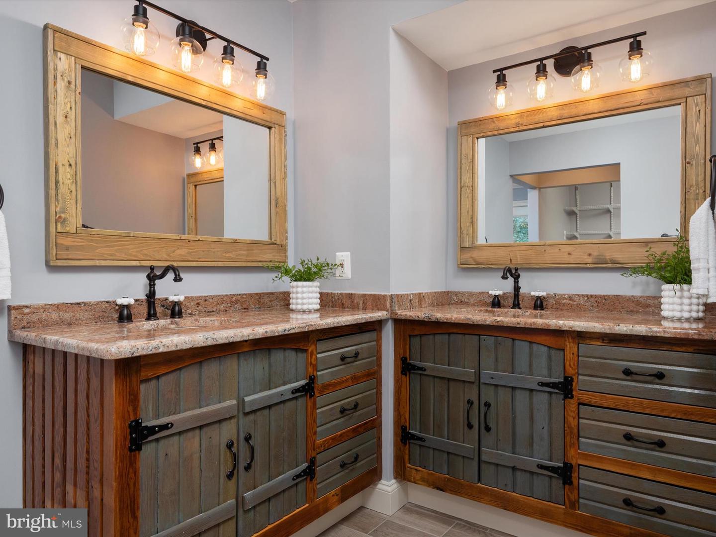 Pasadena, Maryland, 21122, United States, 6 Bedrooms Bedrooms, ,6 BathroomsBathrooms,Residential,For Sale,1994815