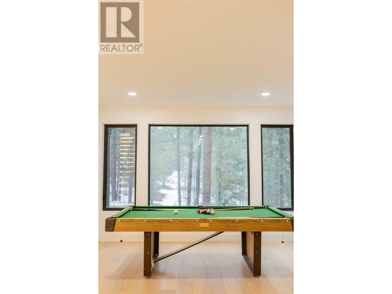 GRAND FORKS, British Columbia, V0H 1H2, CA, 5 Bedrooms Bedrooms, ,5 BathroomsBathrooms,Residential,For Sale,1868553