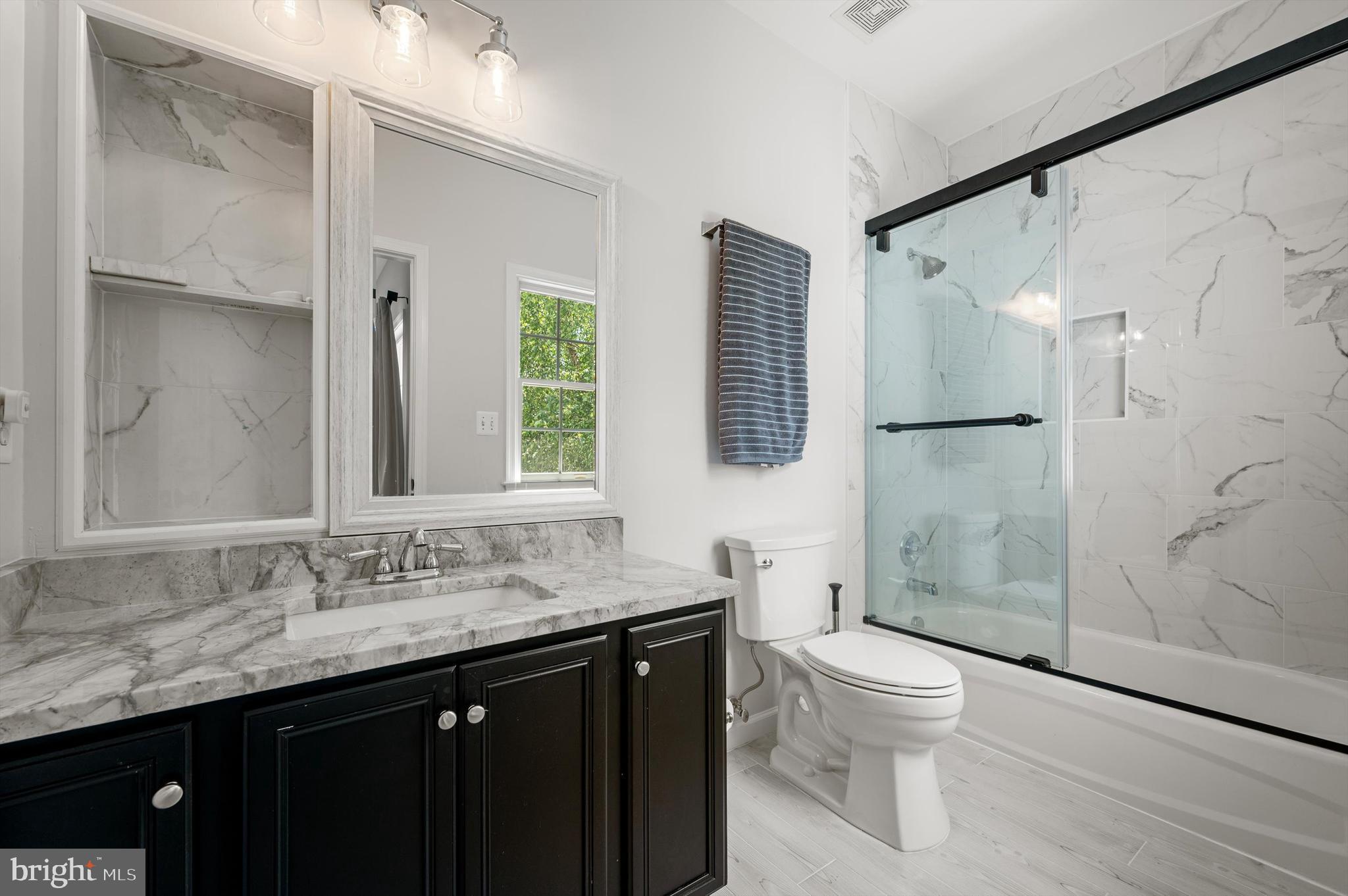 Leesburg, Virginia, 20175, United States, 4 Bedrooms Bedrooms, ,6 BathroomsBathrooms,Residential,For Sale,1975882