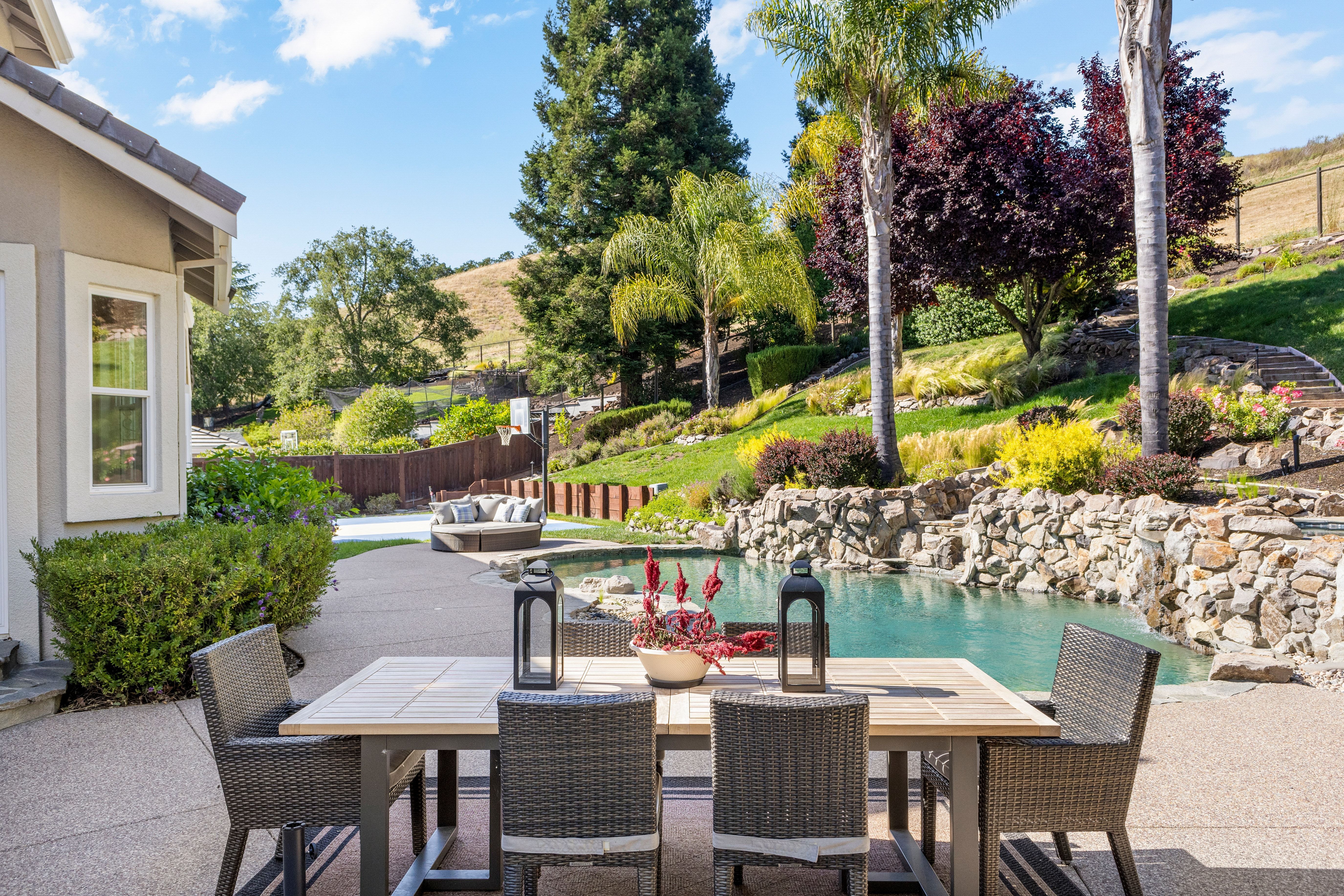  Exceptional Northridge Estates Home on Expansive Private Lot - 物件實景