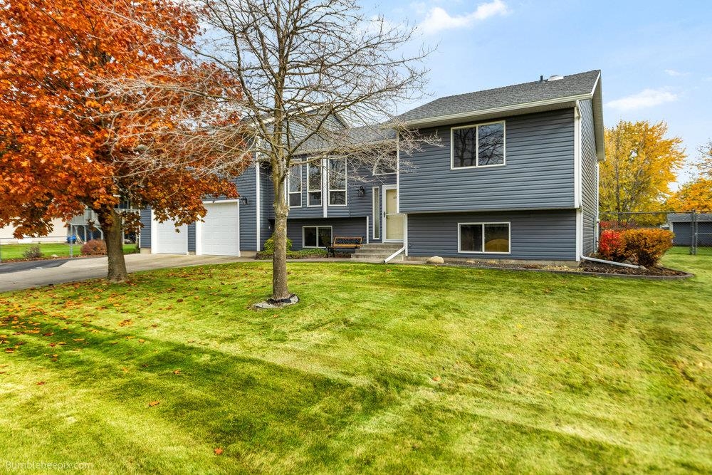 Newman Lake, Washington, 99025, United States, 4 Bedrooms Bedrooms, ,2 BathroomsBathrooms,Residential,For Sale,1987329