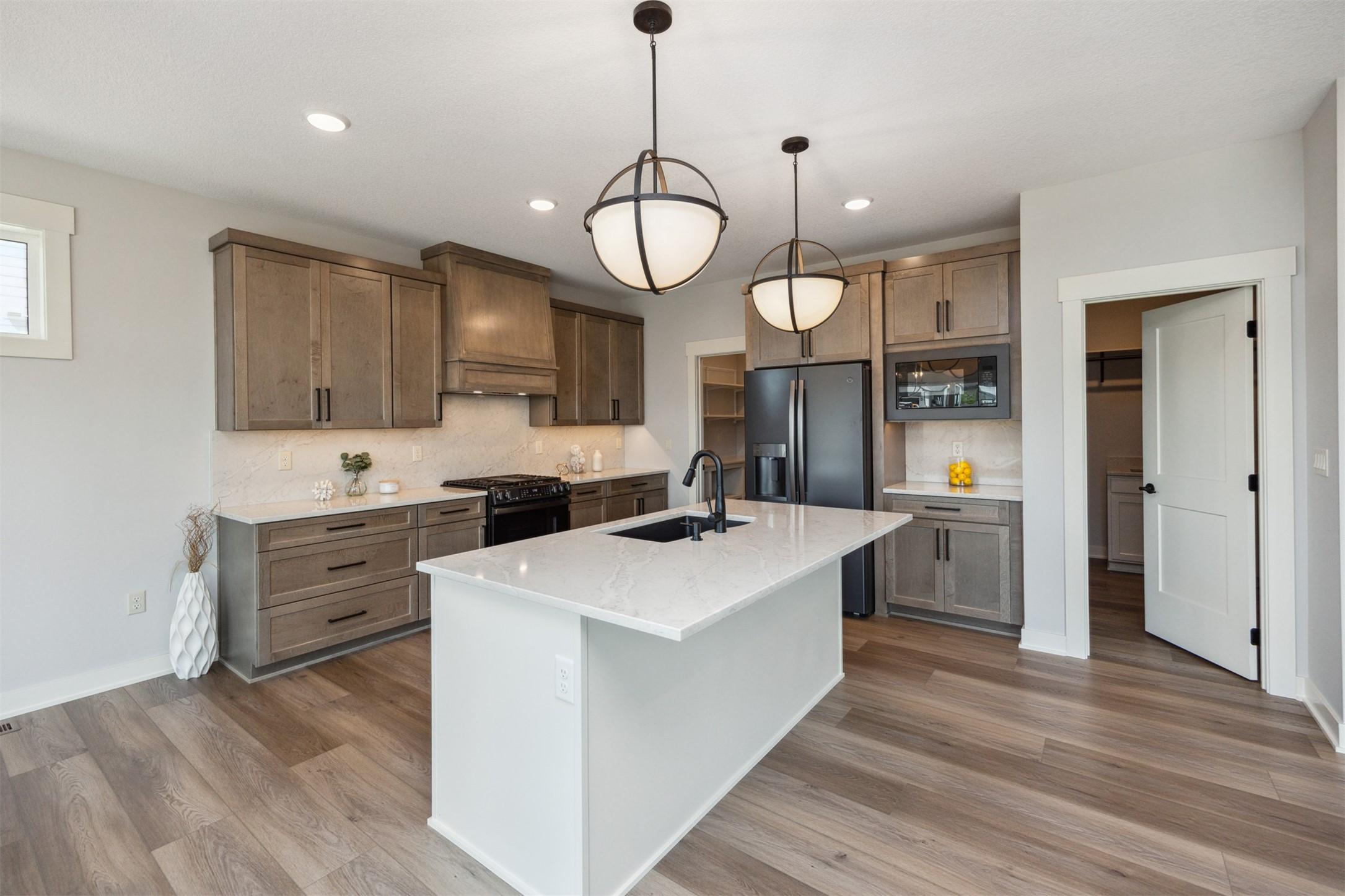 Clive, Iowa, 50325, United States, 4 Bedrooms Bedrooms, ,3 BathroomsBathrooms,Residential,For Sale,1977212