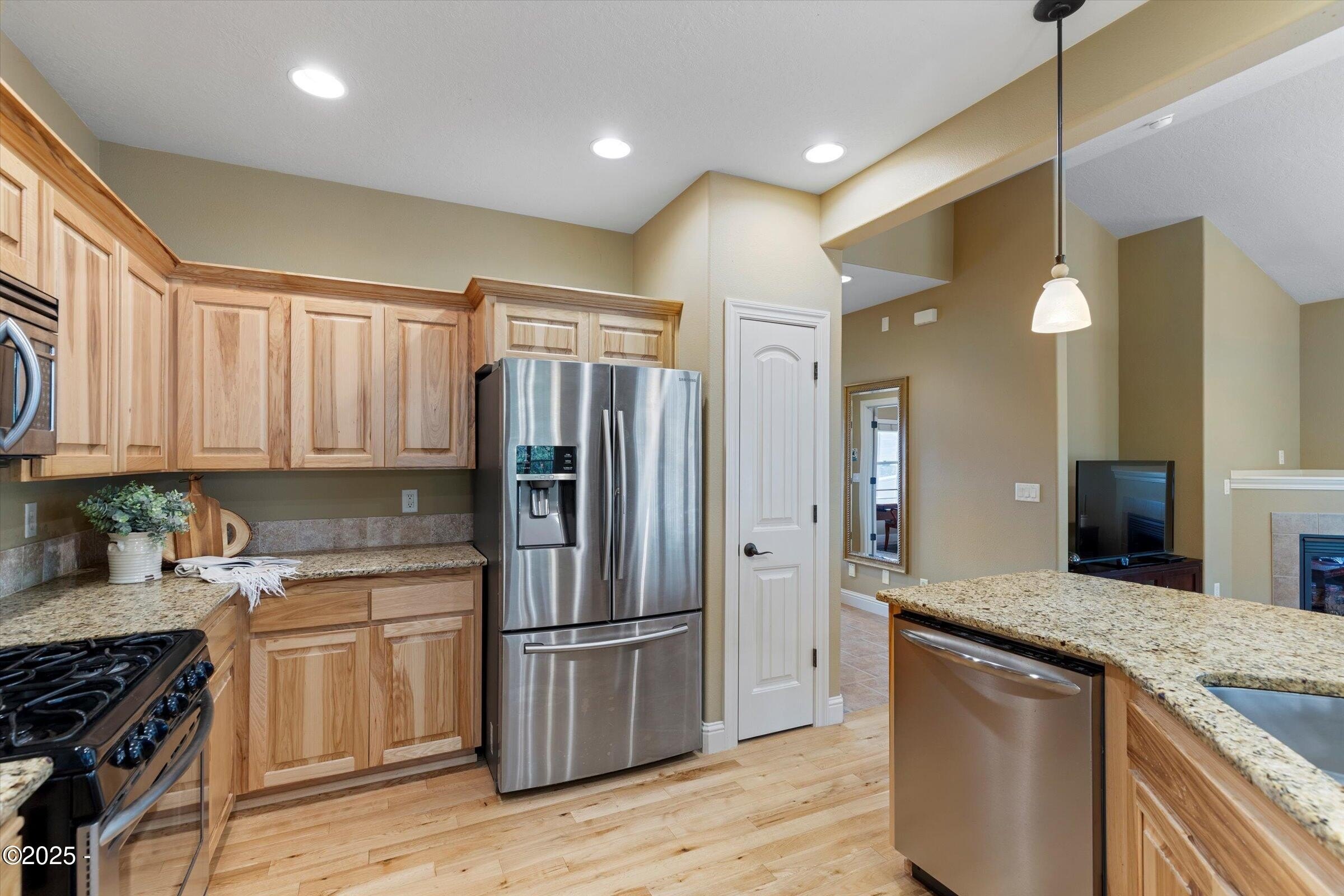 Lincoln City, Oregon, 97367, United States, 3 Bedrooms Bedrooms, ,Residential,For Sale,1941773