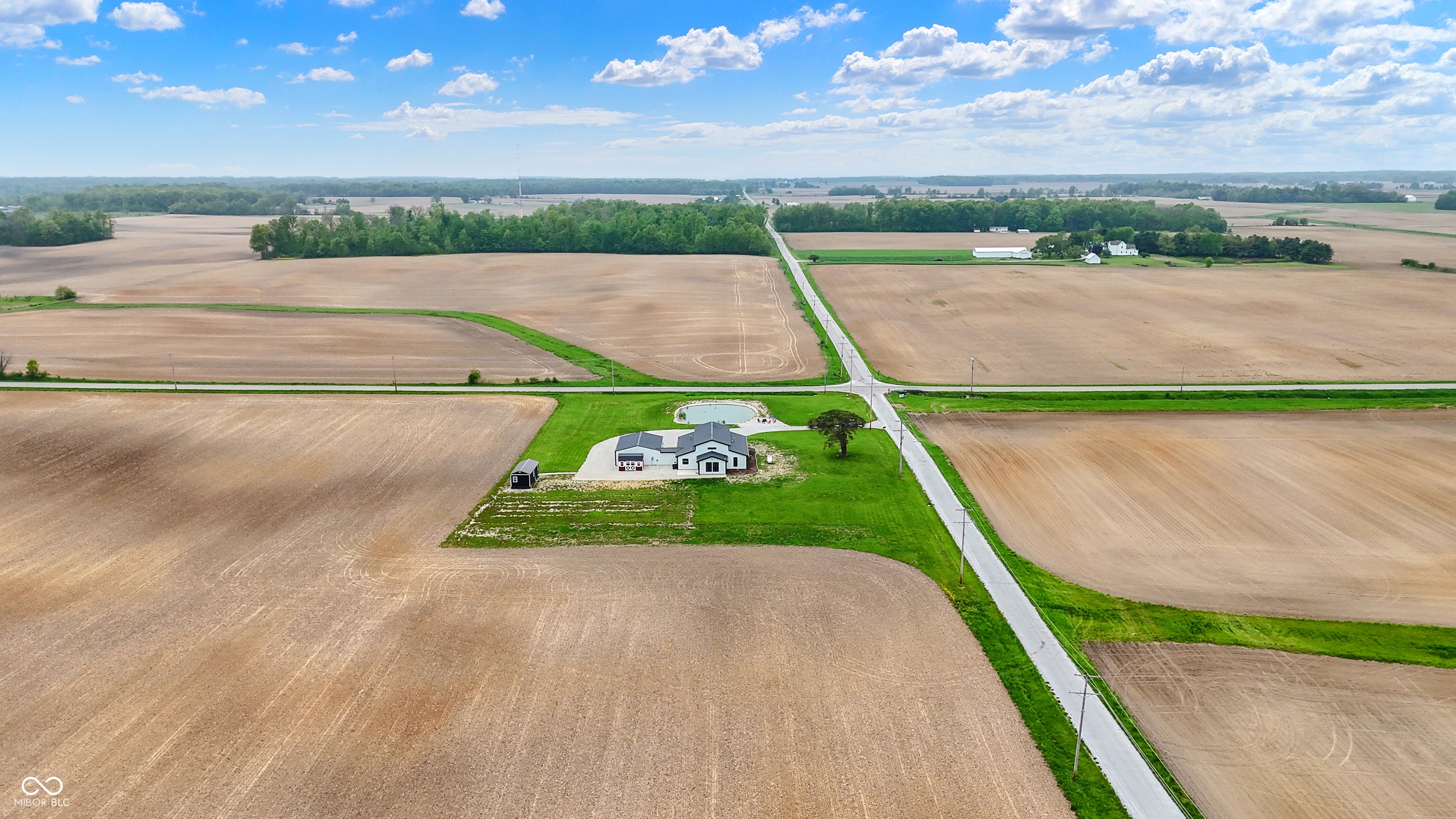 Marion, Indiana, 46952, United States, 5 Bedrooms Bedrooms, ,4 BathroomsBathrooms,Residential,For Sale,1915363