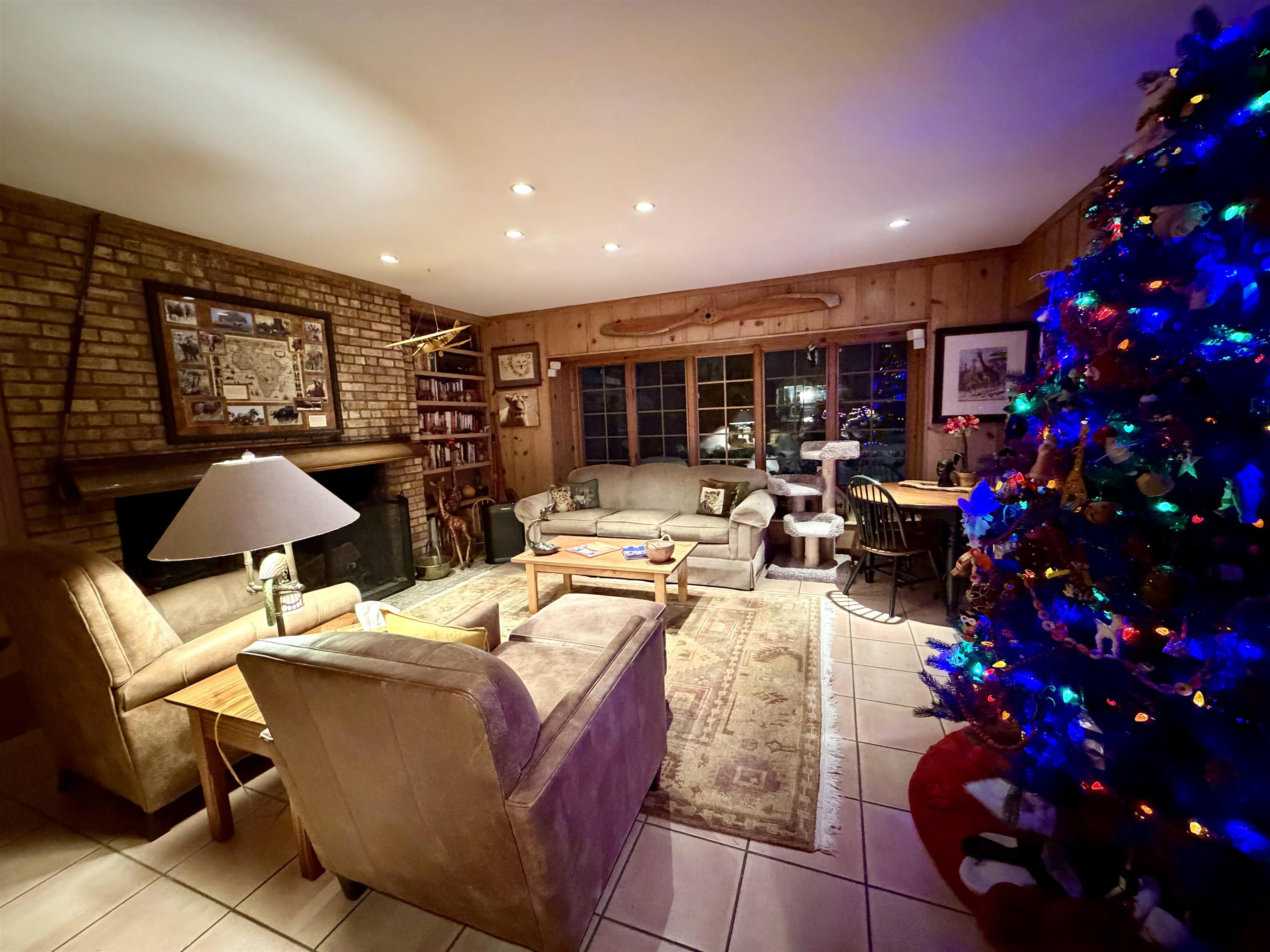 Janesville, Wisconsin, 53545, United States, 4 Bedrooms Bedrooms, ,3 BathroomsBathrooms,Residential,For Sale,2006232