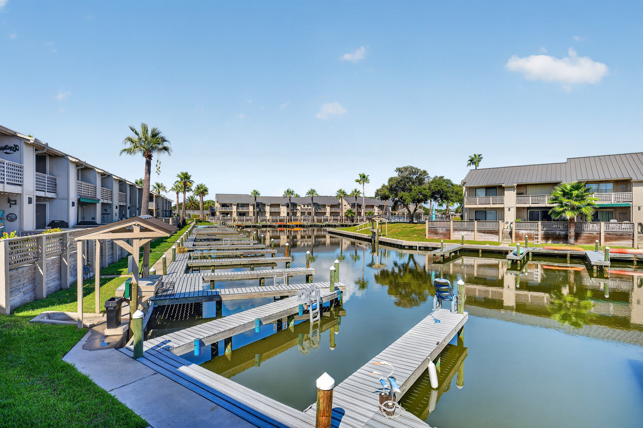  Waterfront Living at Its Best - 物件實景