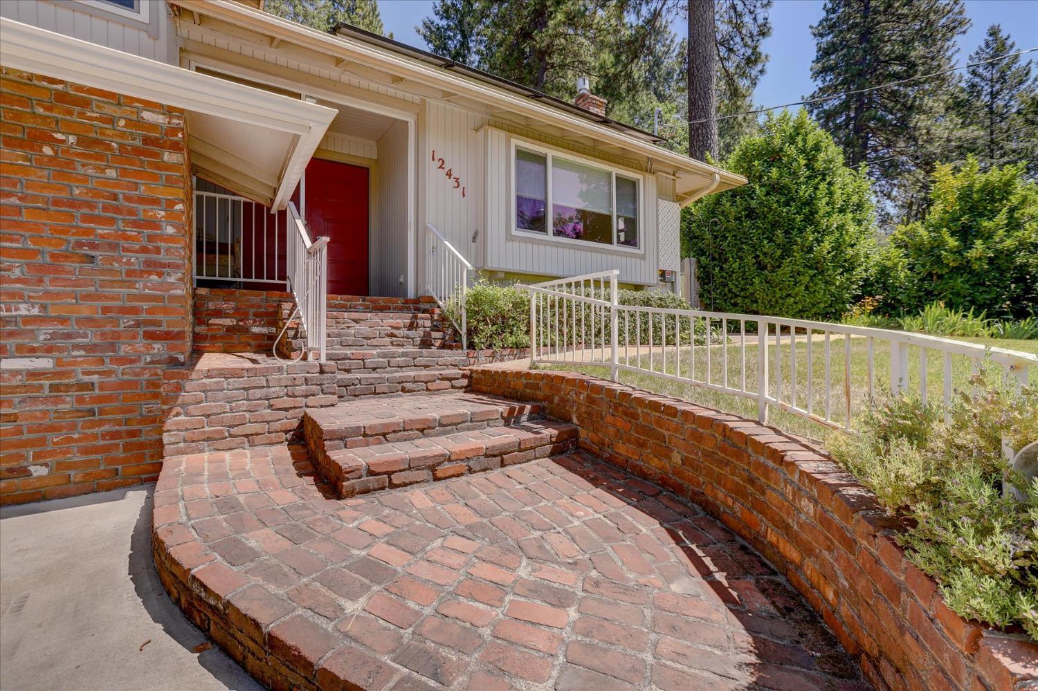 Nevada City, California, 95959, United States, 3 Bedrooms Bedrooms, ,3 BathroomsBathrooms,Residential,For Sale,1858077