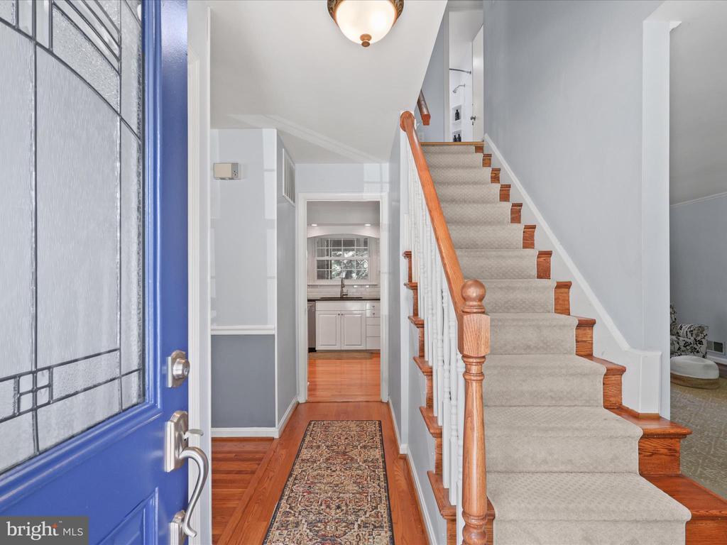Springfield, Virginia, 22152, United States, 4 Bedrooms Bedrooms, ,3 BathroomsBathrooms,Residential,For Sale,1921904