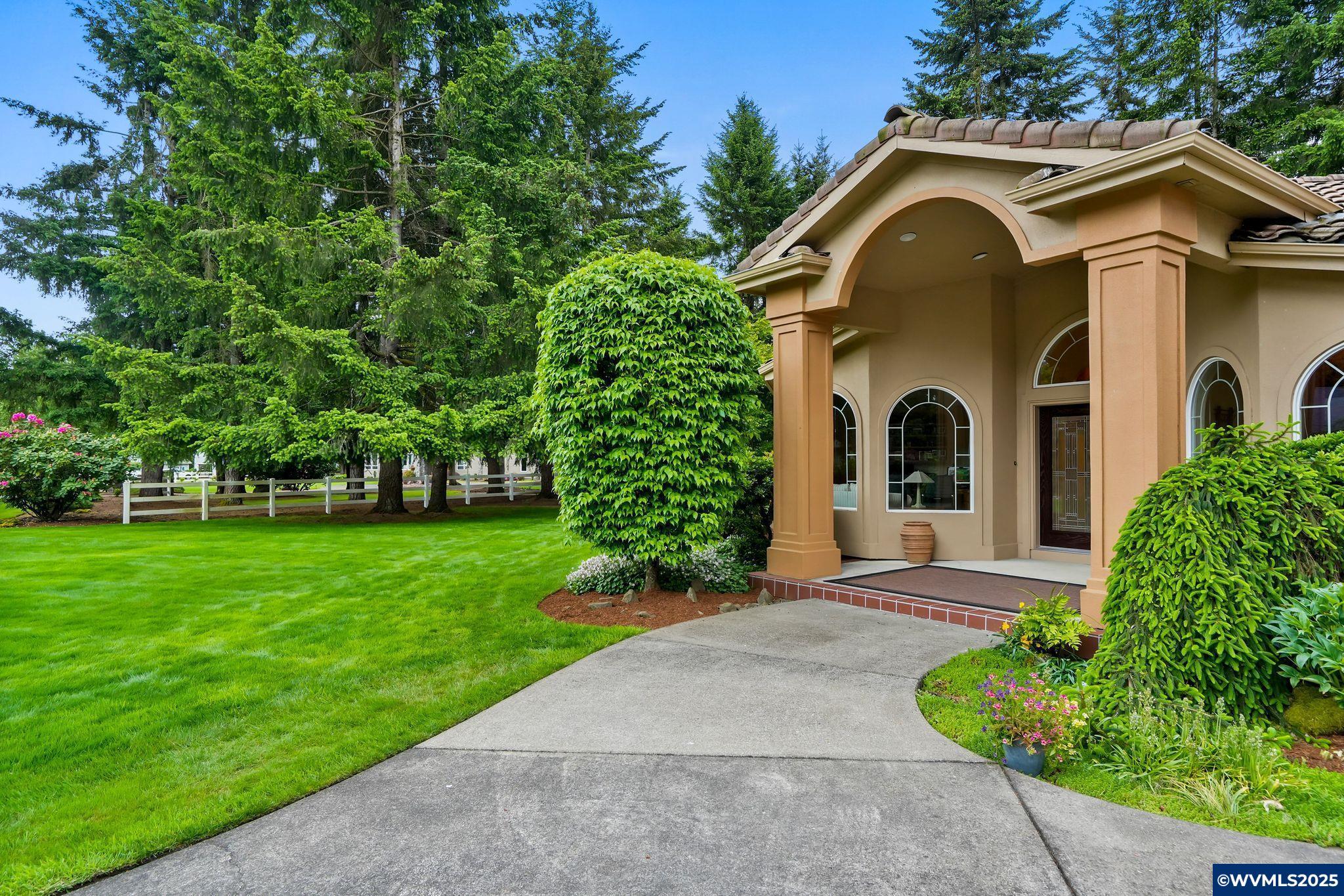 Salem, Oregon, 97317, United States, 3 Bedrooms Bedrooms, ,3 BathroomsBathrooms,Residential,For Sale,1903725