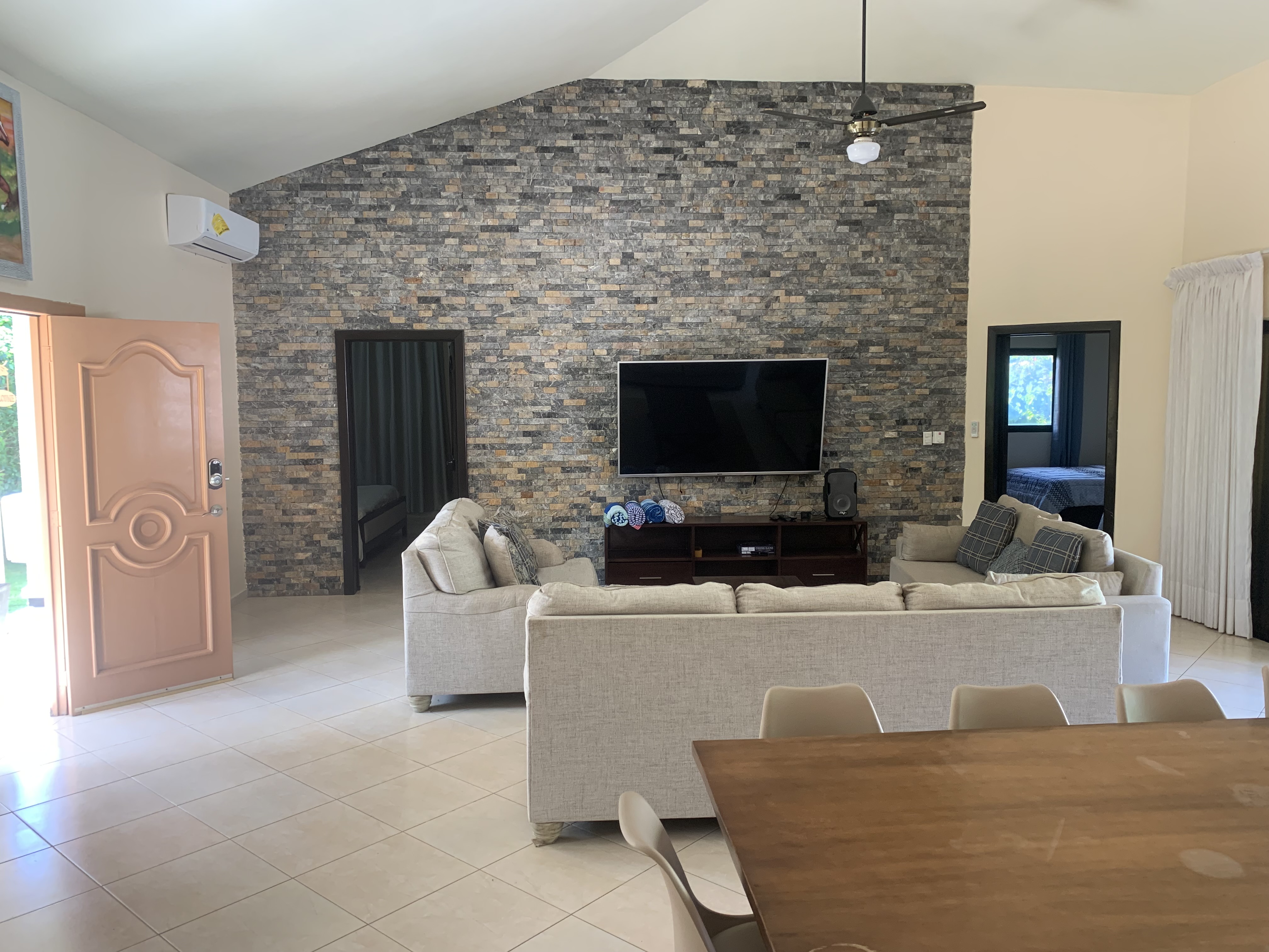 Sosua, DO, 6 Bedrooms Bedrooms, ,6 BathroomsBathrooms,Residential,For Sale,1995647