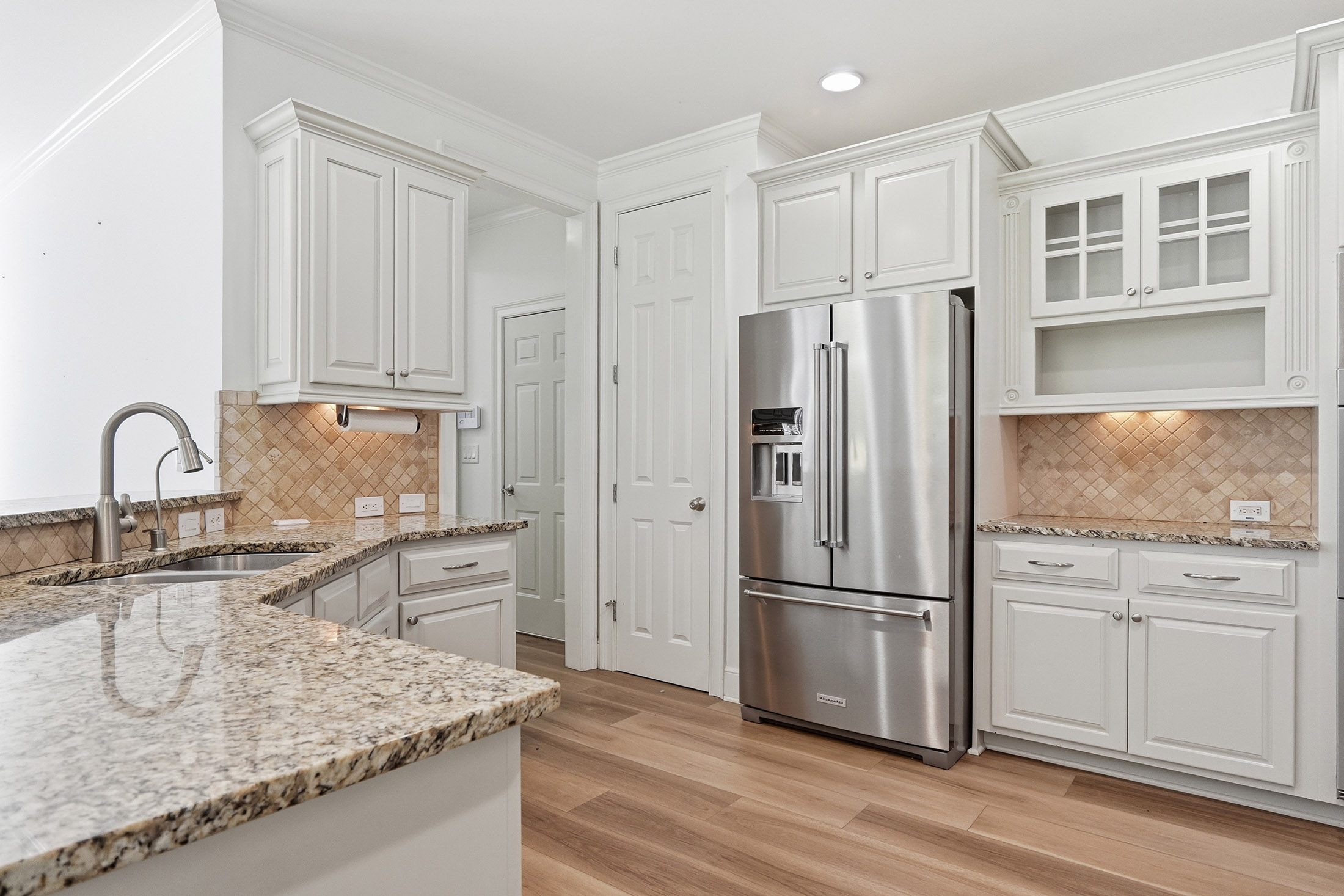  Beautifully Appointed Home in Sought-After Woodmont - 物件實景