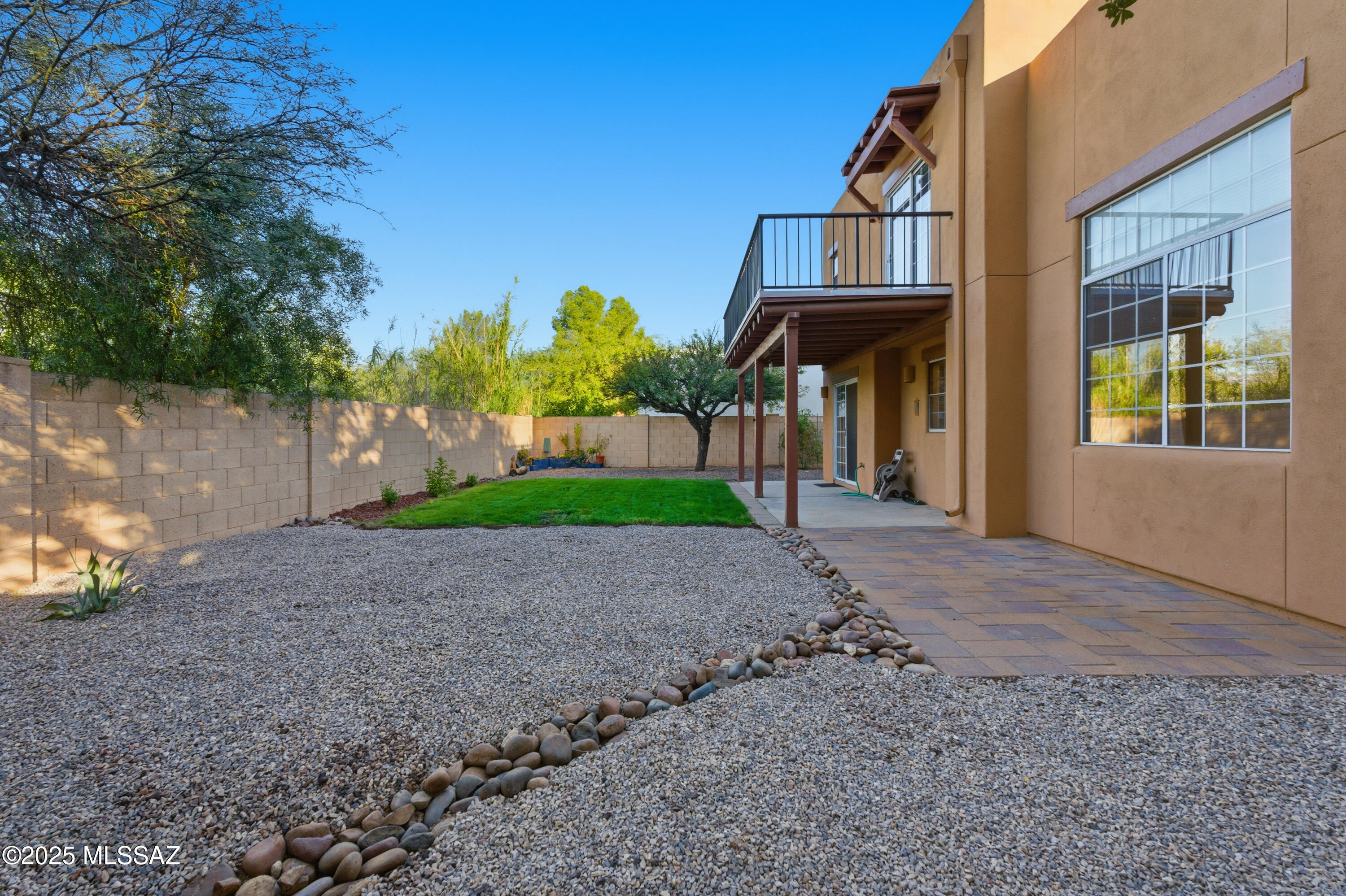 Tucson, Arizona, 85712, United States, 4 Bedrooms Bedrooms, ,3 BathroomsBathrooms,Residential,For Sale,1989179