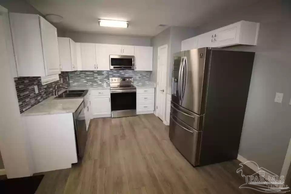 Pensacola, Florida, 32526, United States, 4 Bedrooms Bedrooms, ,3 BathroomsBathrooms,Residential,For Sale,1940063