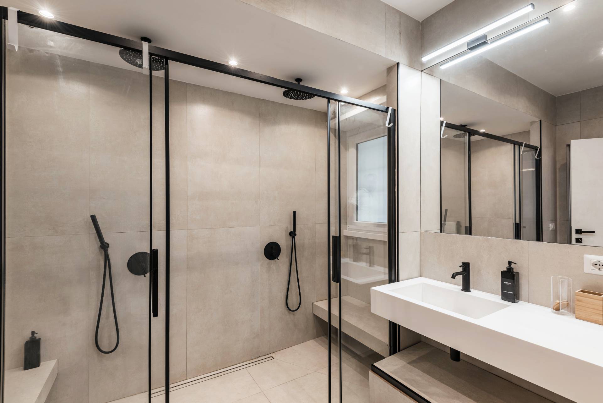 Roma, Roma, 00100, IT, 1 Bedroom Bedrooms, ,1 BathroomBathrooms,Residential,For Sale,1927247
