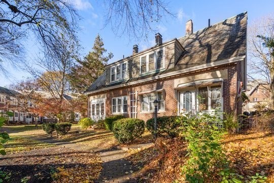 Boston, Massachusetts, 02130, United States, 3 Bedrooms Bedrooms, ,1 BathroomBathrooms,Residential,For Sale,1996065