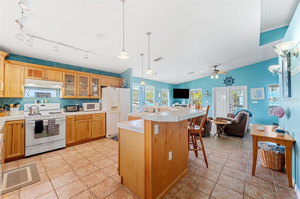 Crystal River, Florida, 34429, United States, 2 Bedrooms Bedrooms, ,2 BathroomsBathrooms,Residential,For Sale,1942940