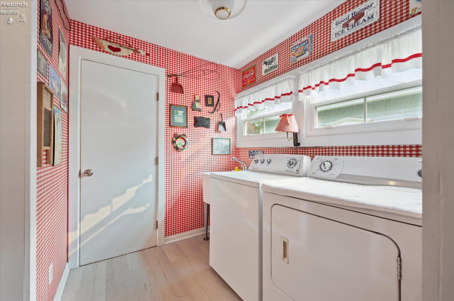 Put-In-Bay, Ohio, 43456, United States, 4 Bedrooms Bedrooms, ,2 BathroomsBathrooms,Residential,For Sale,1983936