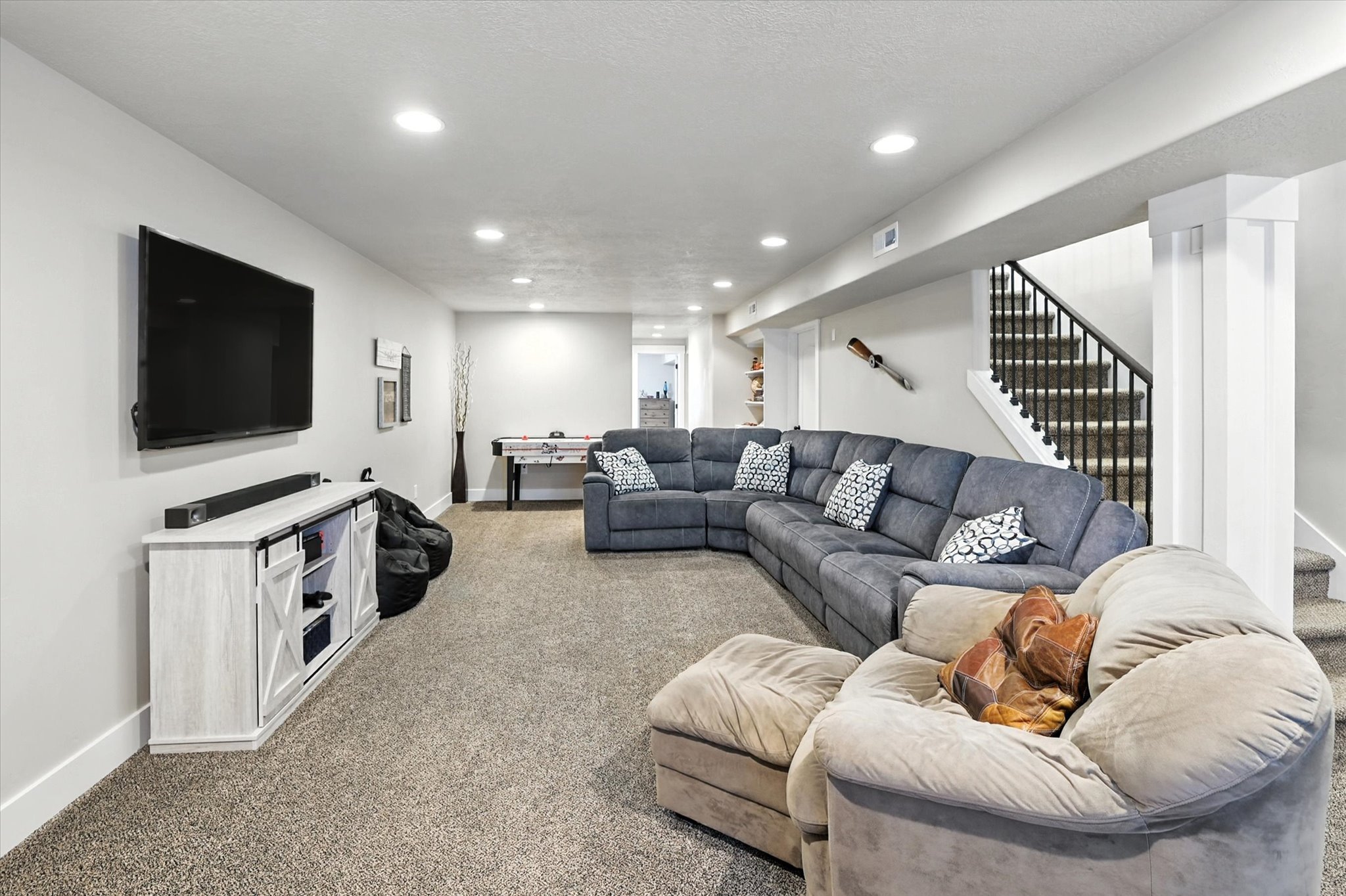Perry, Utah, 84302, United States, 6 Bedrooms Bedrooms, ,3 BathroomsBathrooms,Residential,For Sale,1903790