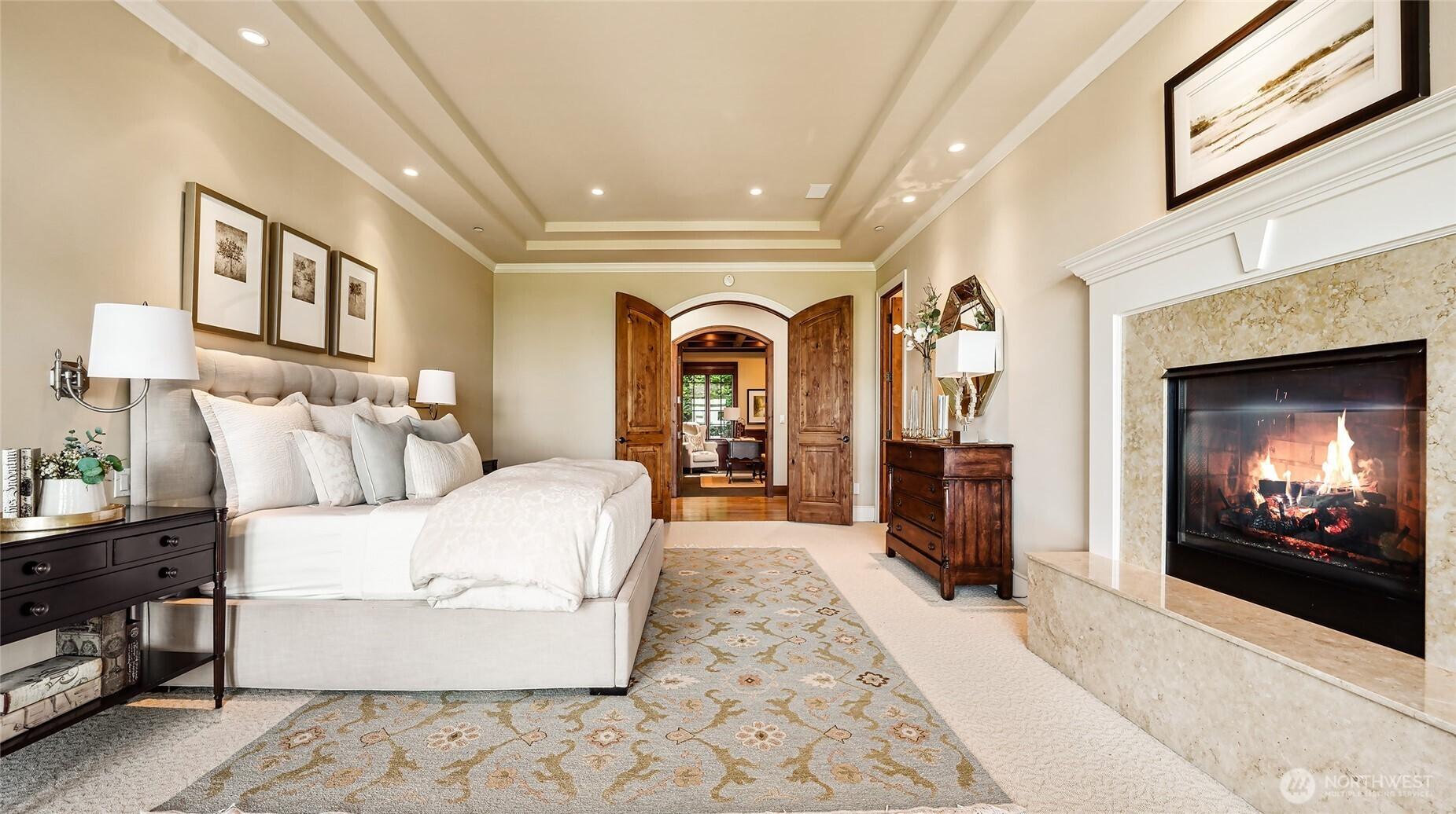BELLEVUE, Washington, 98006, United States, 4 Bedrooms Bedrooms, ,6 BathroomsBathrooms,Residential,For Sale,1876137