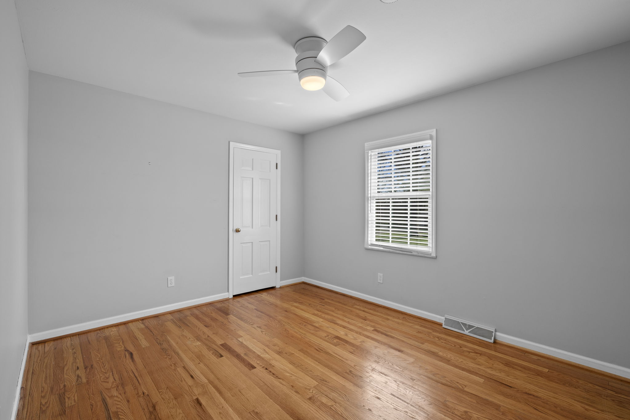  Nestled in the highly sought-after Des Peres area - 物件實景