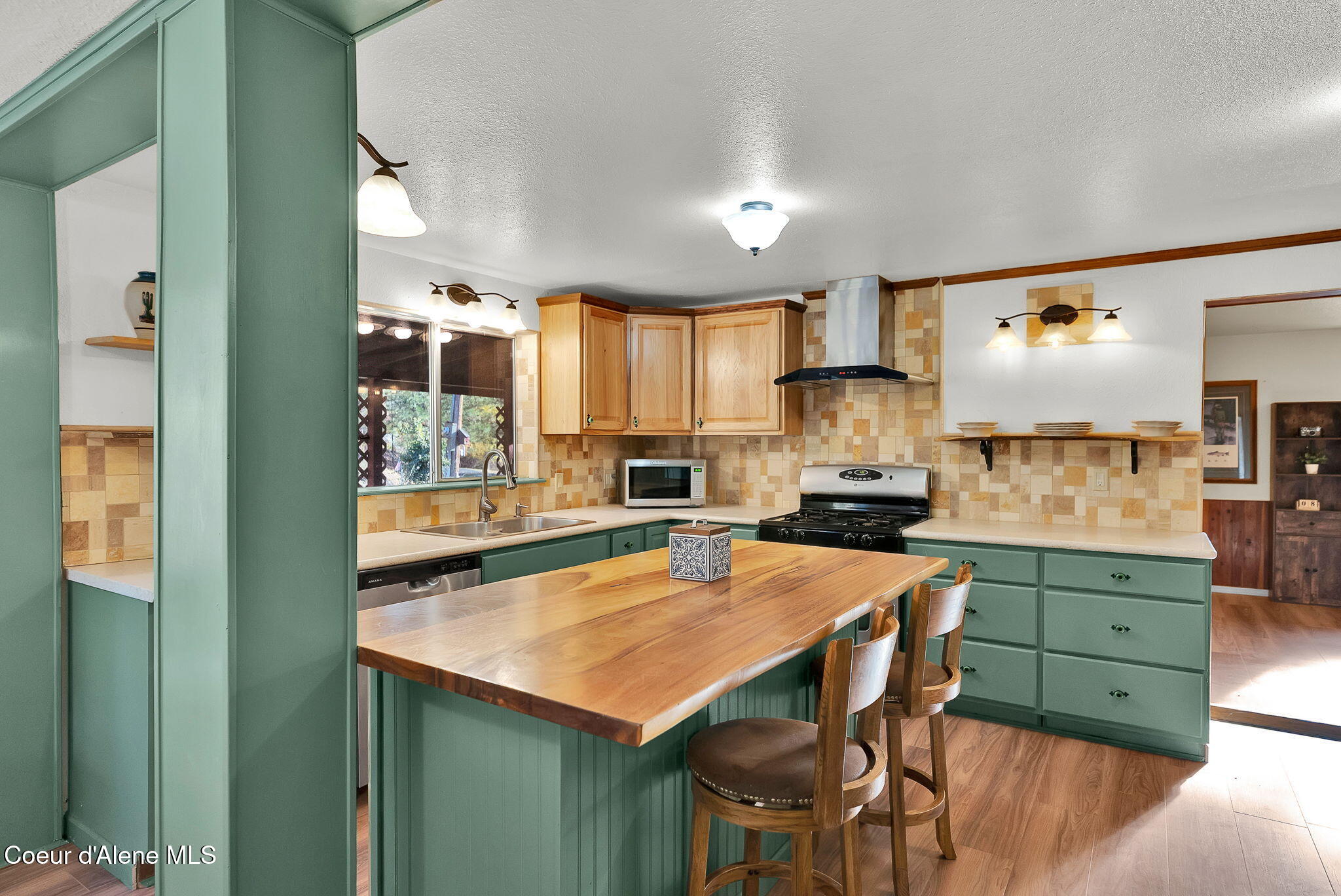 Orofino, Idaho, 83544, United States, 4 Bedrooms Bedrooms, ,Residential,For Sale,1991017