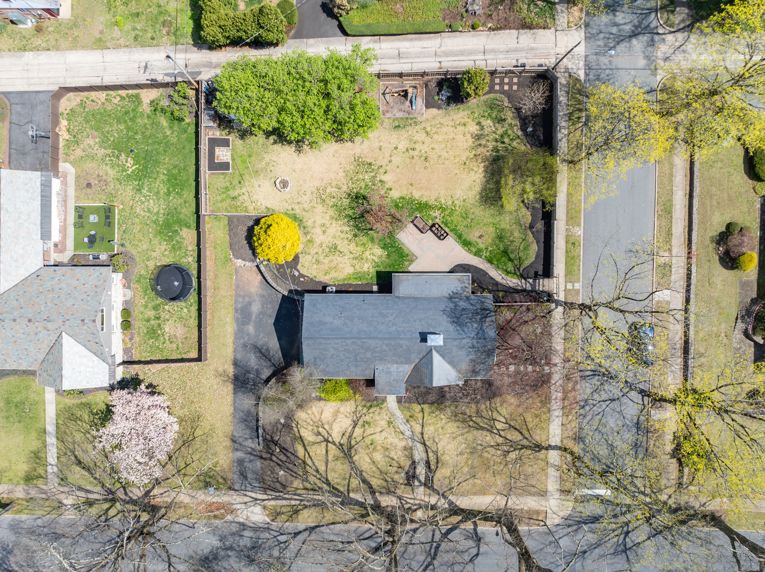 Wyomissing, Pennsylvania, 19610, United States, 4 Bedrooms Bedrooms, ,3 BathroomsBathrooms,Residential,For Sale,1938132