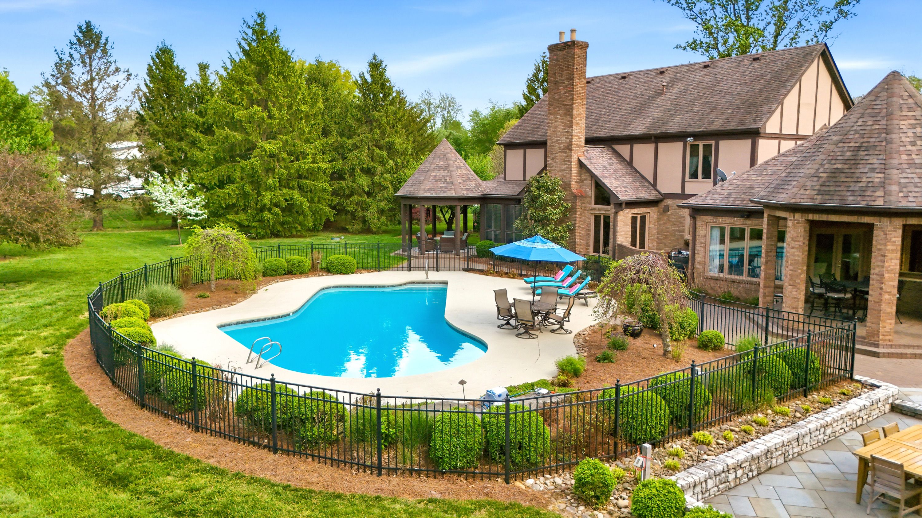  12409 Lucas Lane, Anchorage, KY 40223 - 物件實景