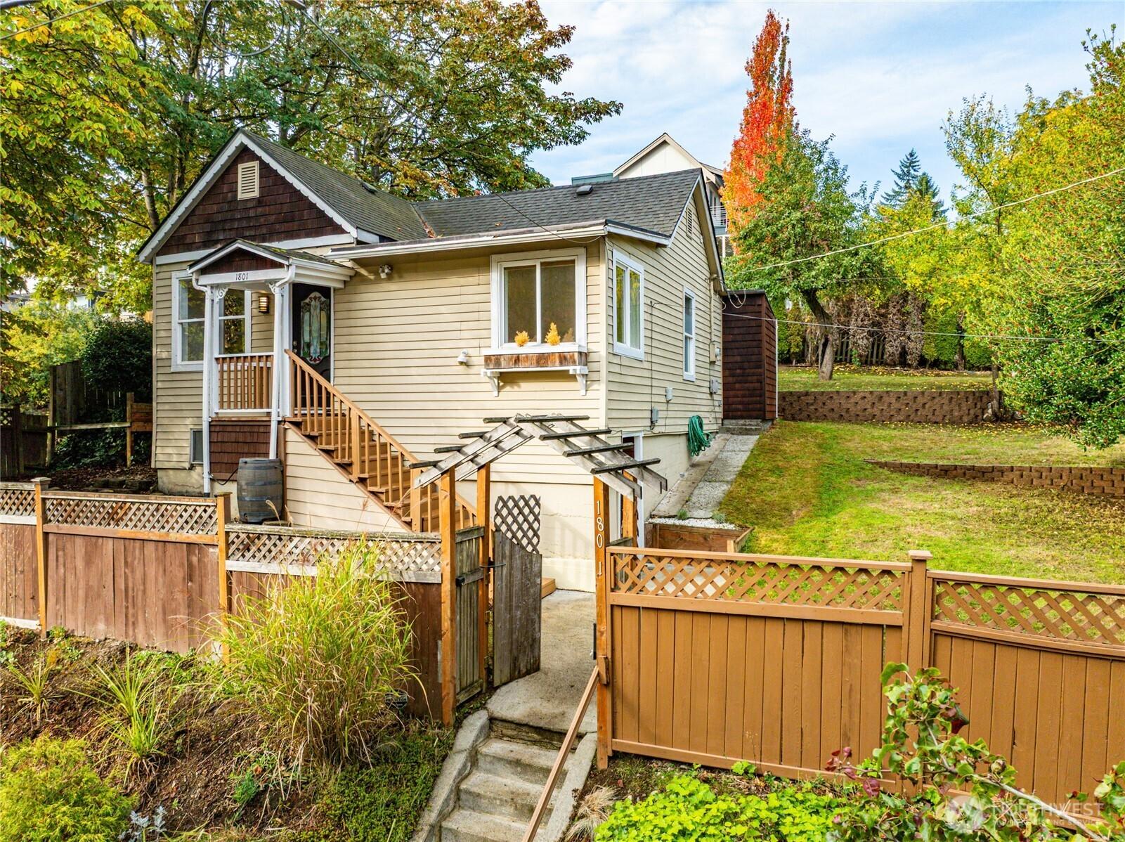 SEATTLE, Washington, 98122, United States, 3 Bedrooms Bedrooms, ,2 BathroomsBathrooms,Residential,For Sale,1987926