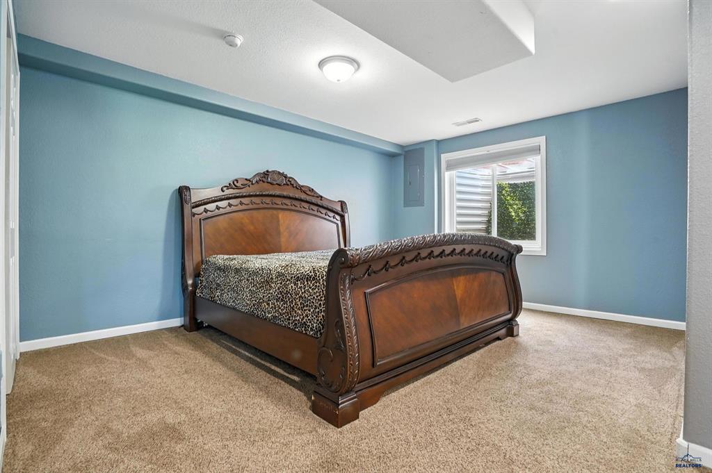 Rapid City, South Dakota, 57702, United States, 5 Bedrooms Bedrooms, ,3 BathroomsBathrooms,Residential,For Sale,1980824