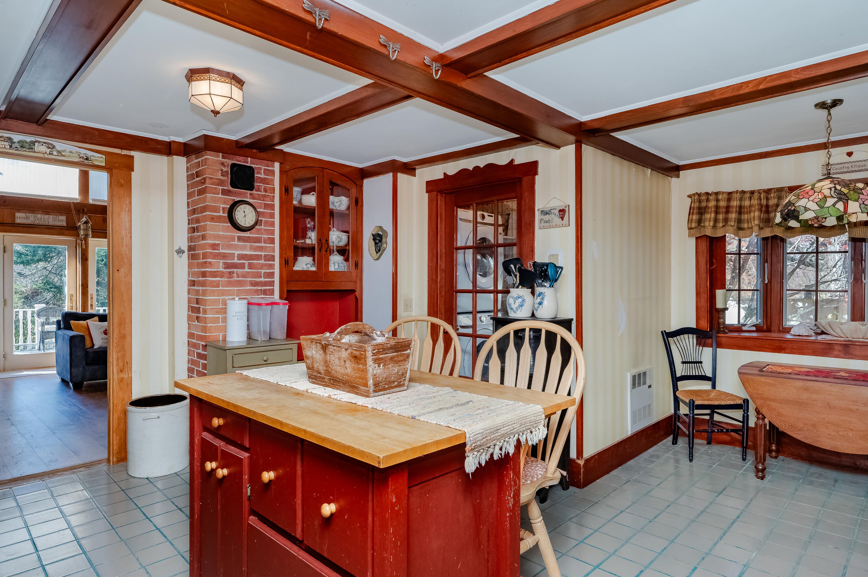 North Berwick, Maine, 03906, United States, 4 Bedrooms Bedrooms, ,2 BathroomsBathrooms,Residential,For Sale,1921414