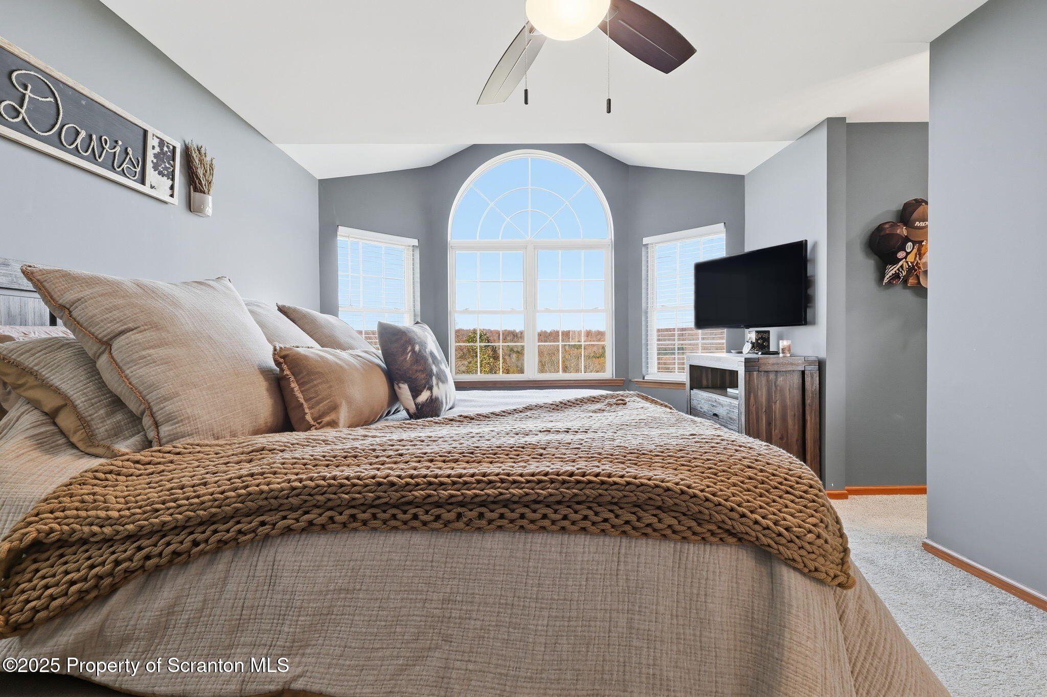 Clifford Twp, Pennsylvania, 18470, United States, 4 Bedrooms Bedrooms, ,3 BathroomsBathrooms,Residential,For Sale,1978908