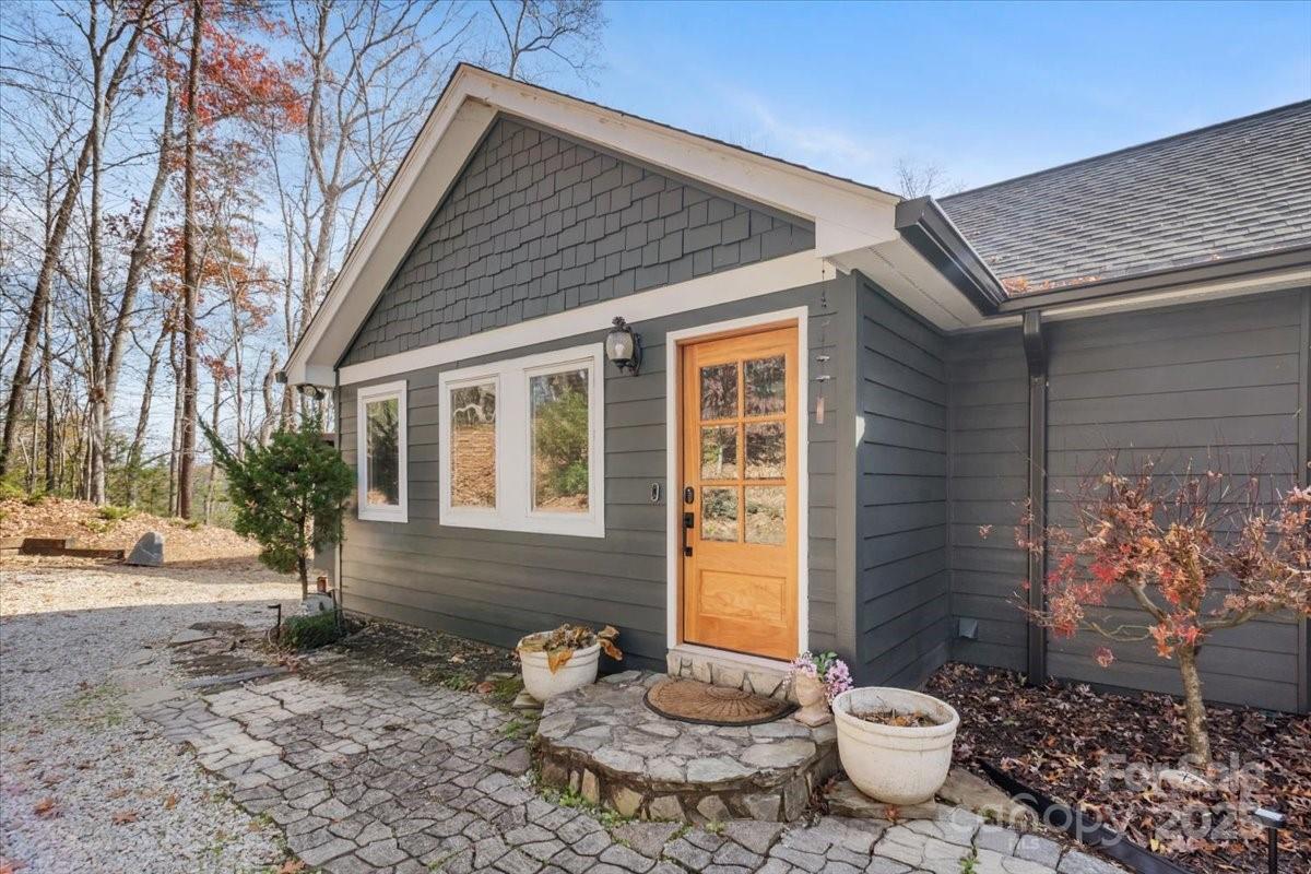 Nebo, North Carolina, 28761, United States, 3 Bedrooms Bedrooms, ,2 BathroomsBathrooms,Residential,For Sale,1999894