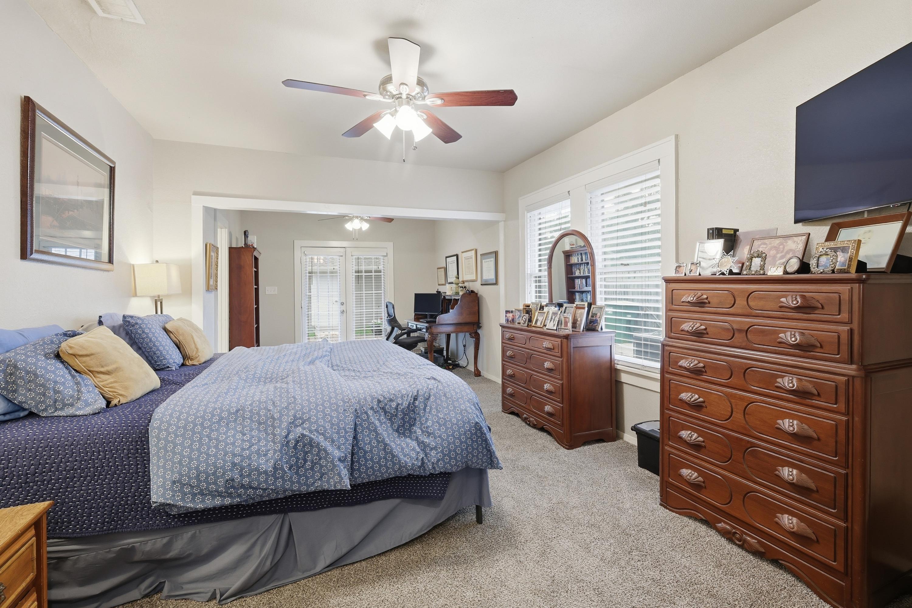  1300 Buck Avenue, Fort Worth, TX, 76110 - 物件實景