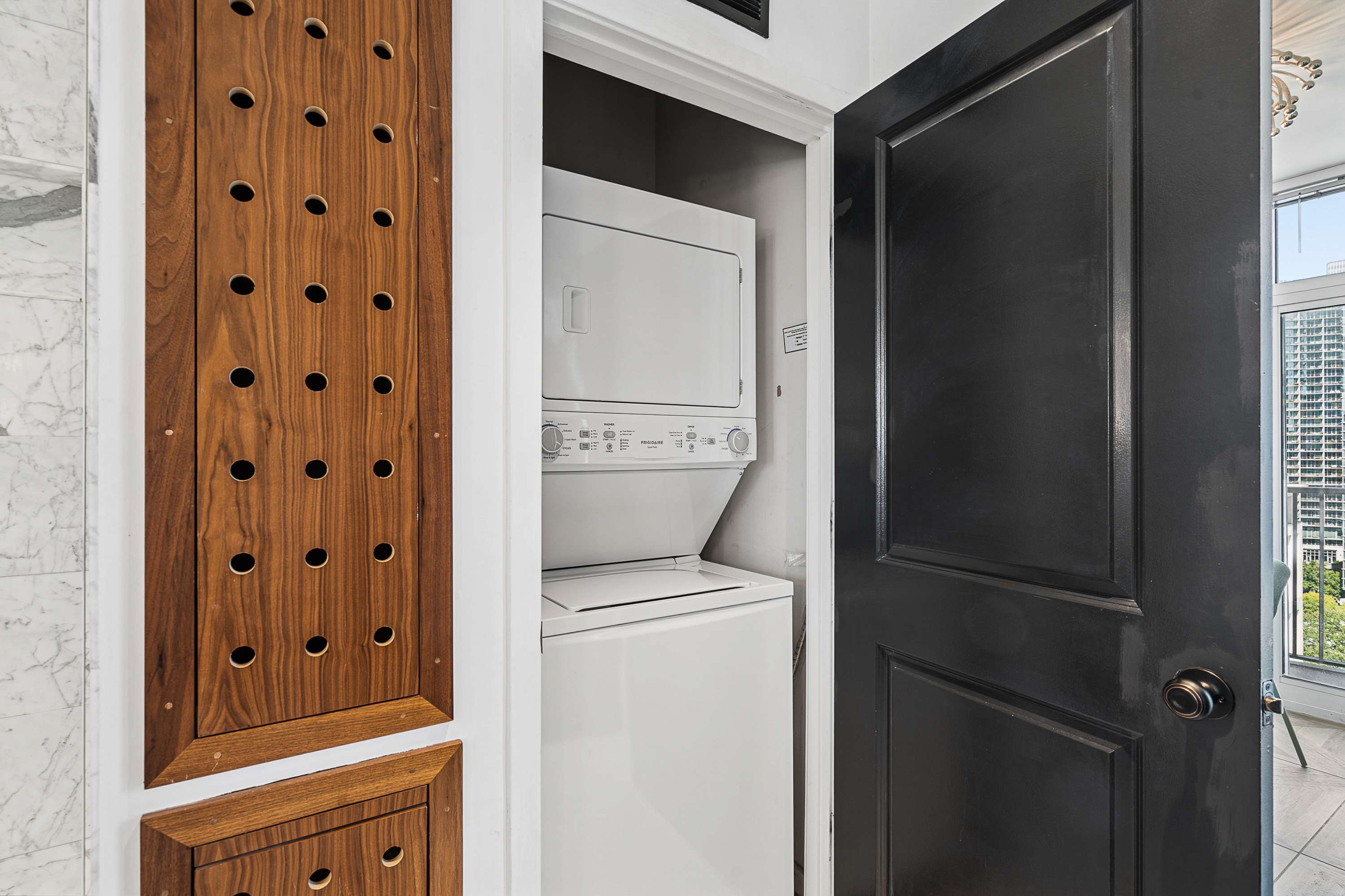  Beautifully Renovated Corner Residence at Metropolis North - 物件實景