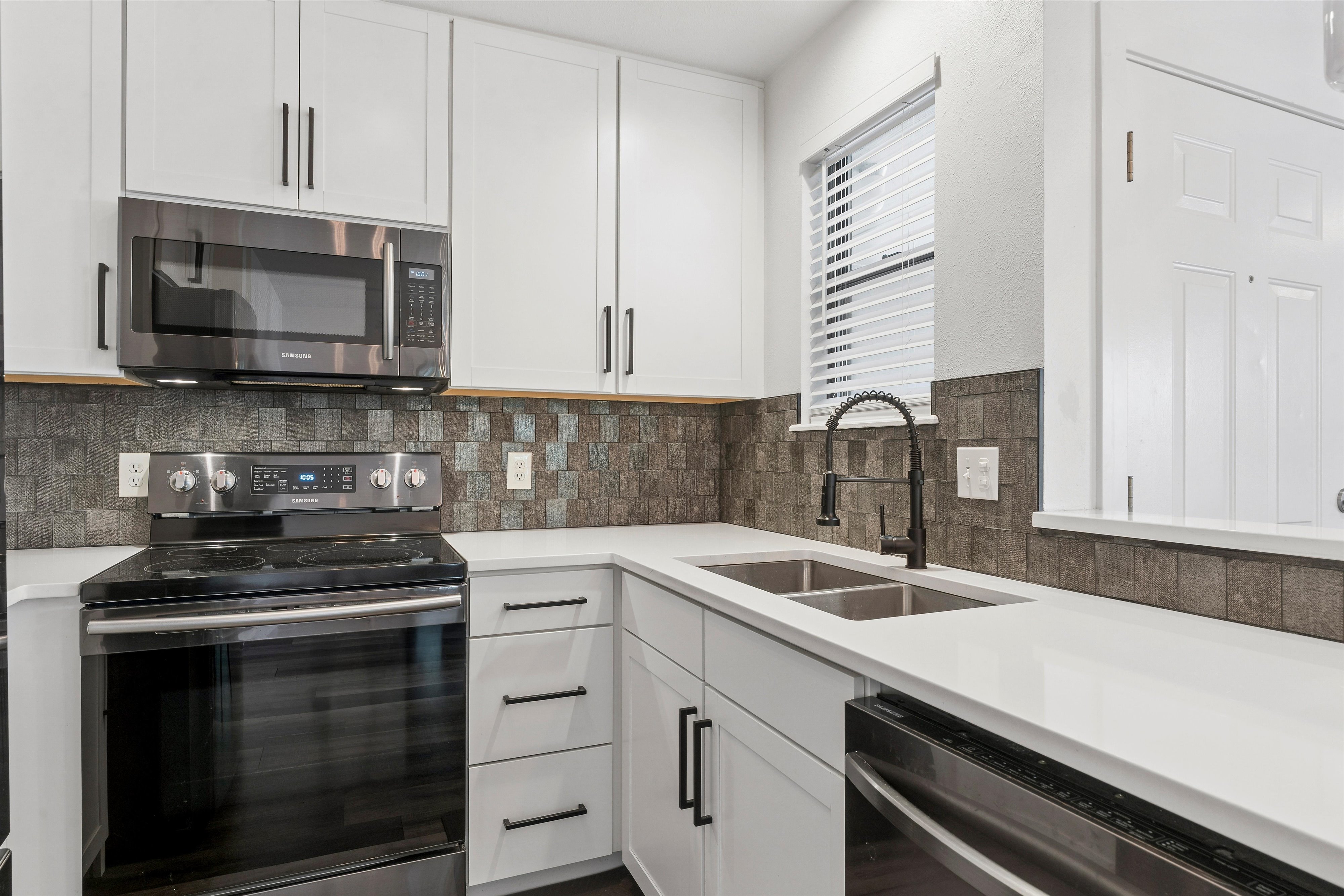  Move right in and start enjoying everything that Littleton has to offer - 物件實景