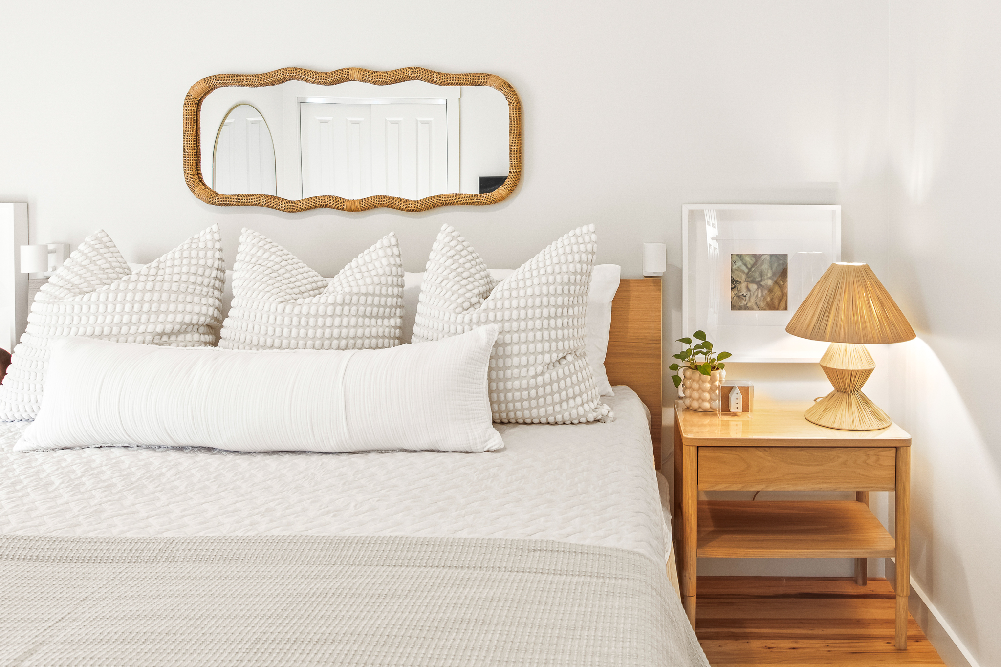  Furnished Coastal Retreat on Over an Acre with Pickleball Court - 物件實景