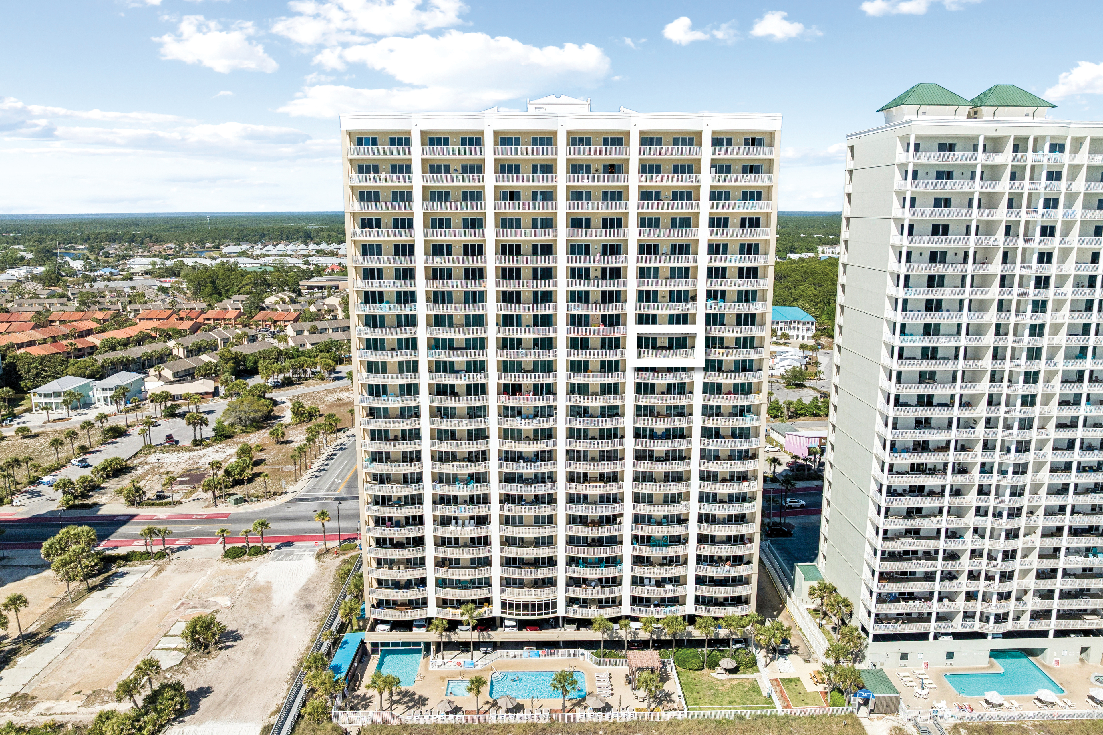  Fully Reimagined Gulf-Front Retreat with Private Oversized Balcony - 物件實景
