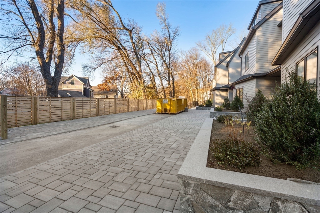 Newton, Massachusetts, 02461, United States, 5 Bedrooms Bedrooms, ,5 BathroomsBathrooms,Residential,For Sale,1995999