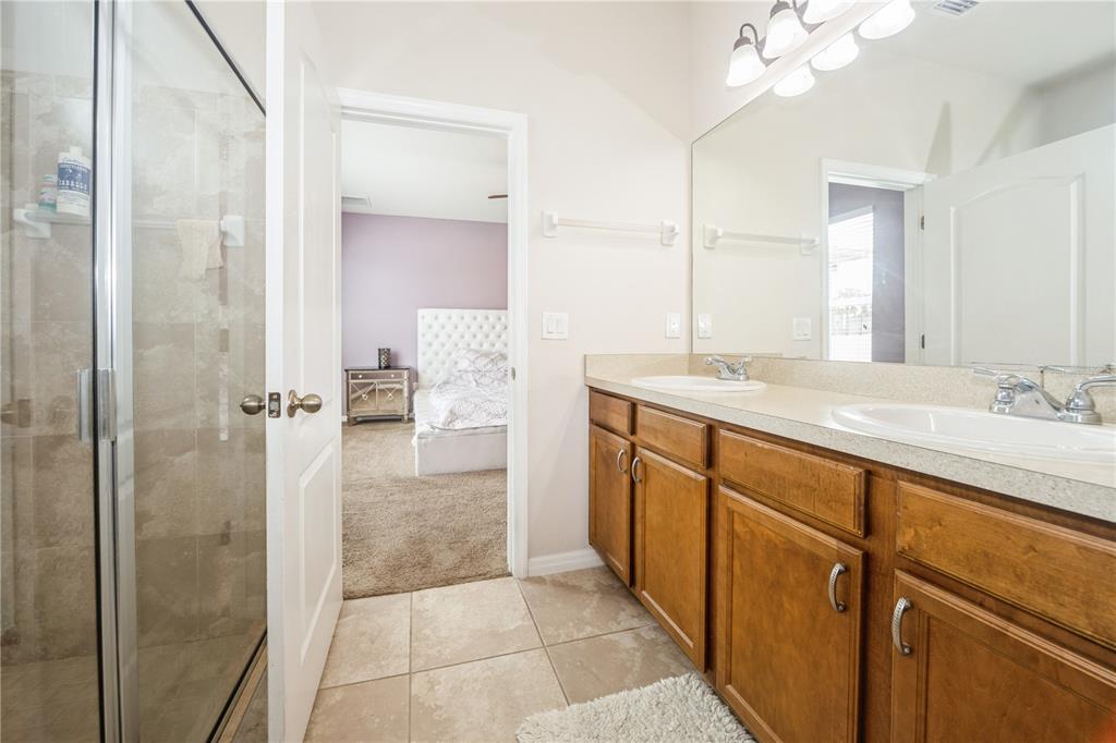 Plant City, Florida, 33566, United States, 5 Bedrooms Bedrooms, ,4 BathroomsBathrooms,Residential,For Sale,1848663