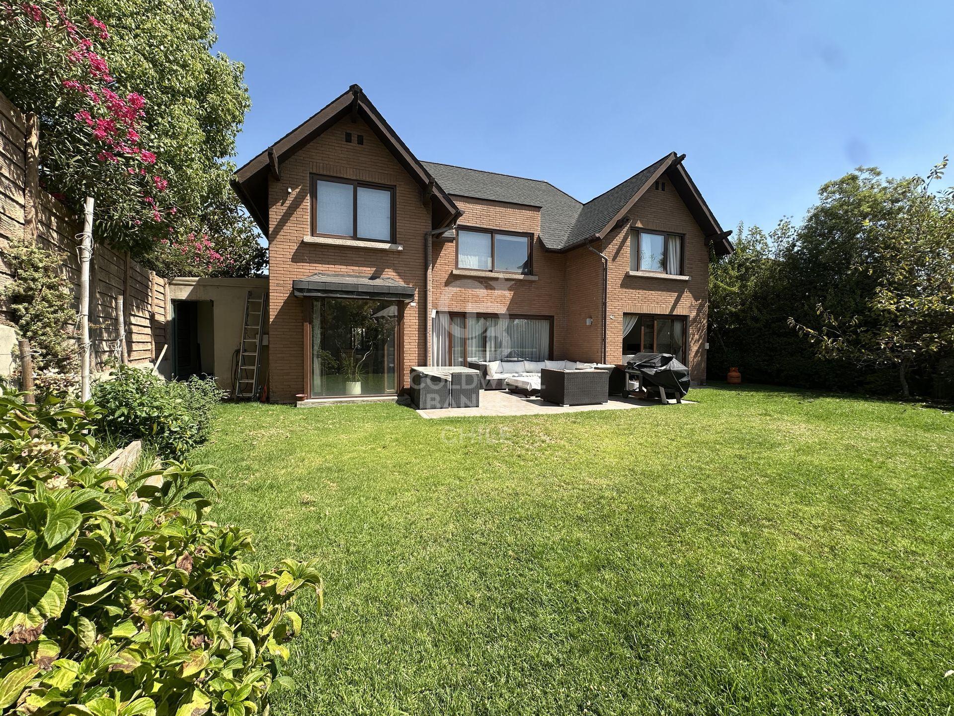 Las Condes, Chile, 4 Bedrooms Bedrooms, ,5 BathroomsBathrooms,Residential,For Sale,1728861