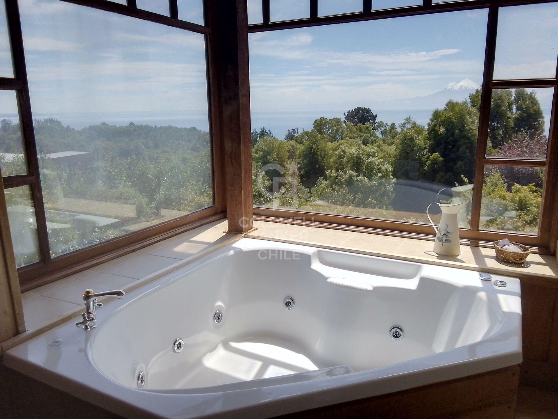 Puerto Varas, Chile, 5 Bedrooms Bedrooms, ,6 BathroomsBathrooms,Residential,For Sale,1901986