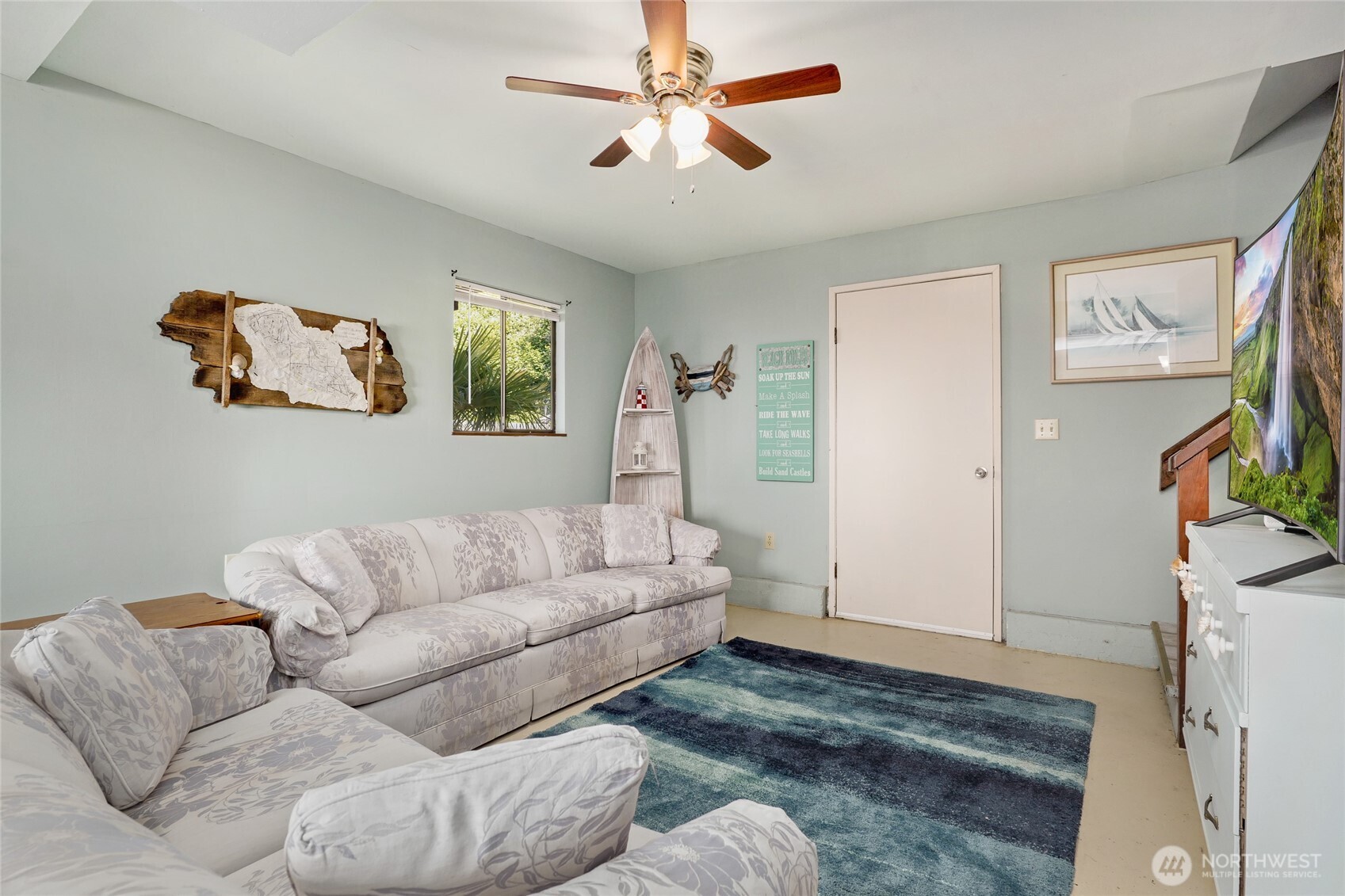 Hat Island, Washington, 98206, United States, 2 Bedrooms Bedrooms, ,1 BathroomBathrooms,Residential,For Sale,1995384