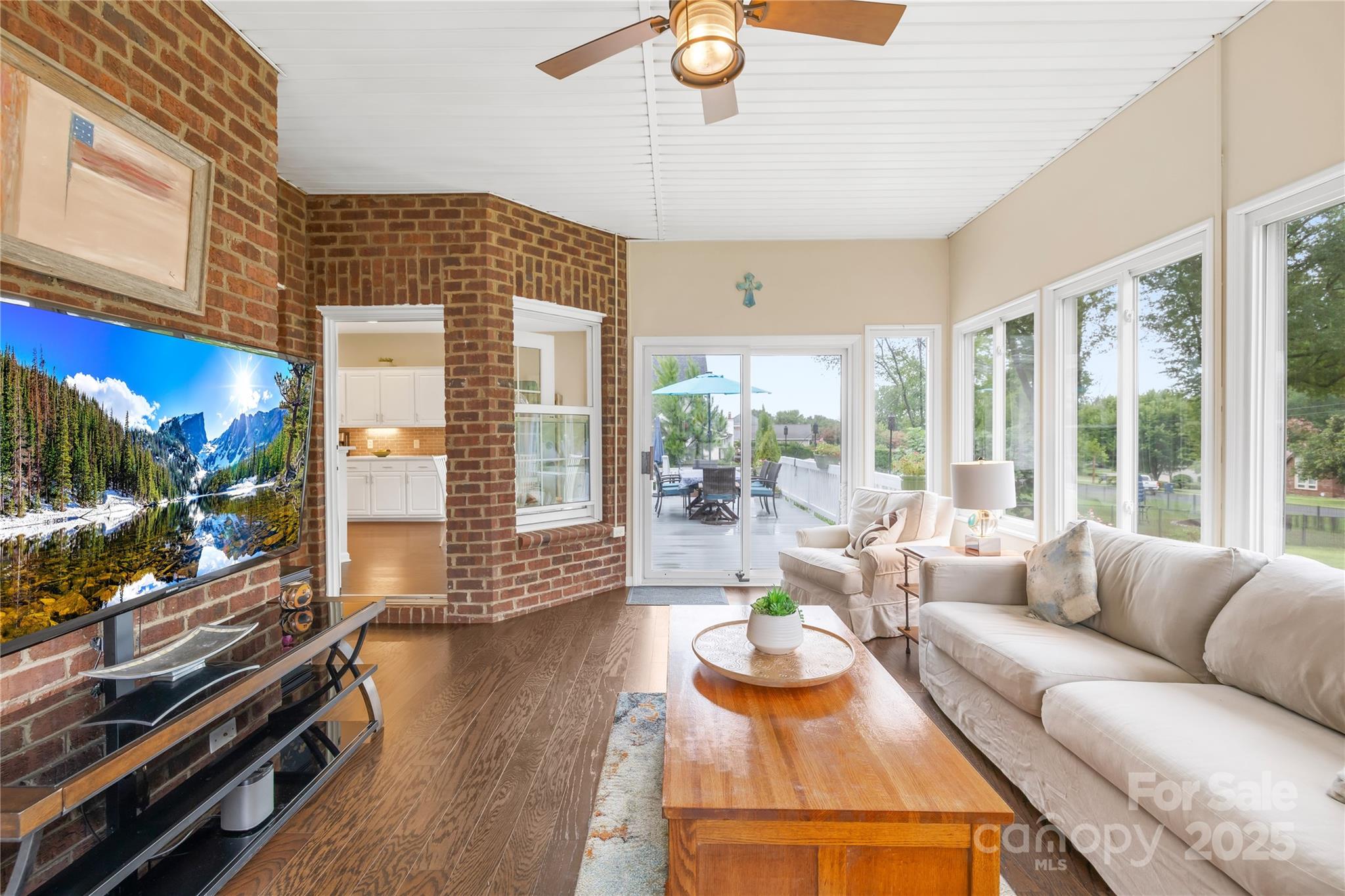 Cornelius, North Carolina, 28031, United States, 3 Bedrooms Bedrooms, ,3 BathroomsBathrooms,Residential,For Sale,1981519