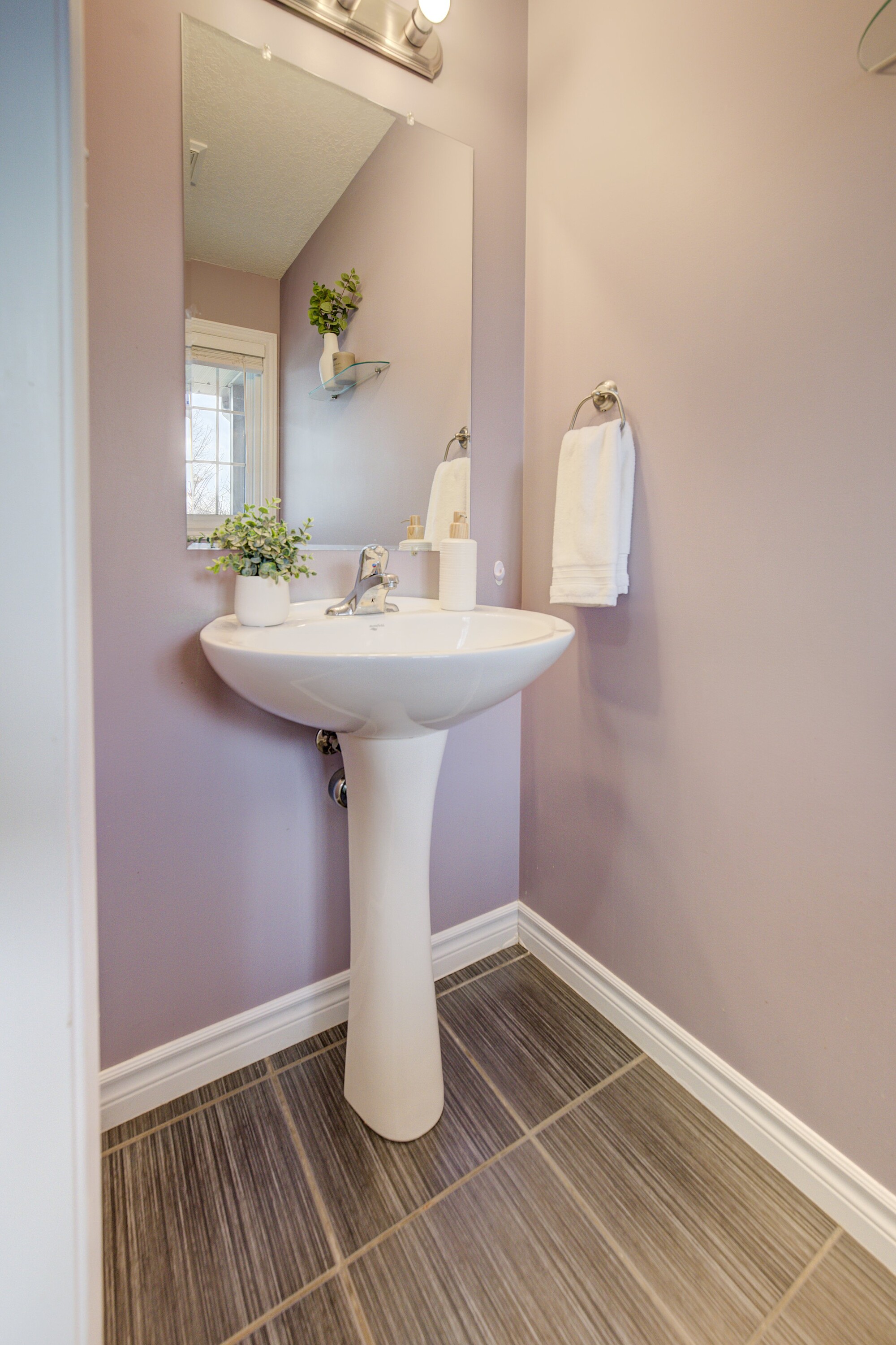  Freehold Townhouse in Waterloo - 物件實景